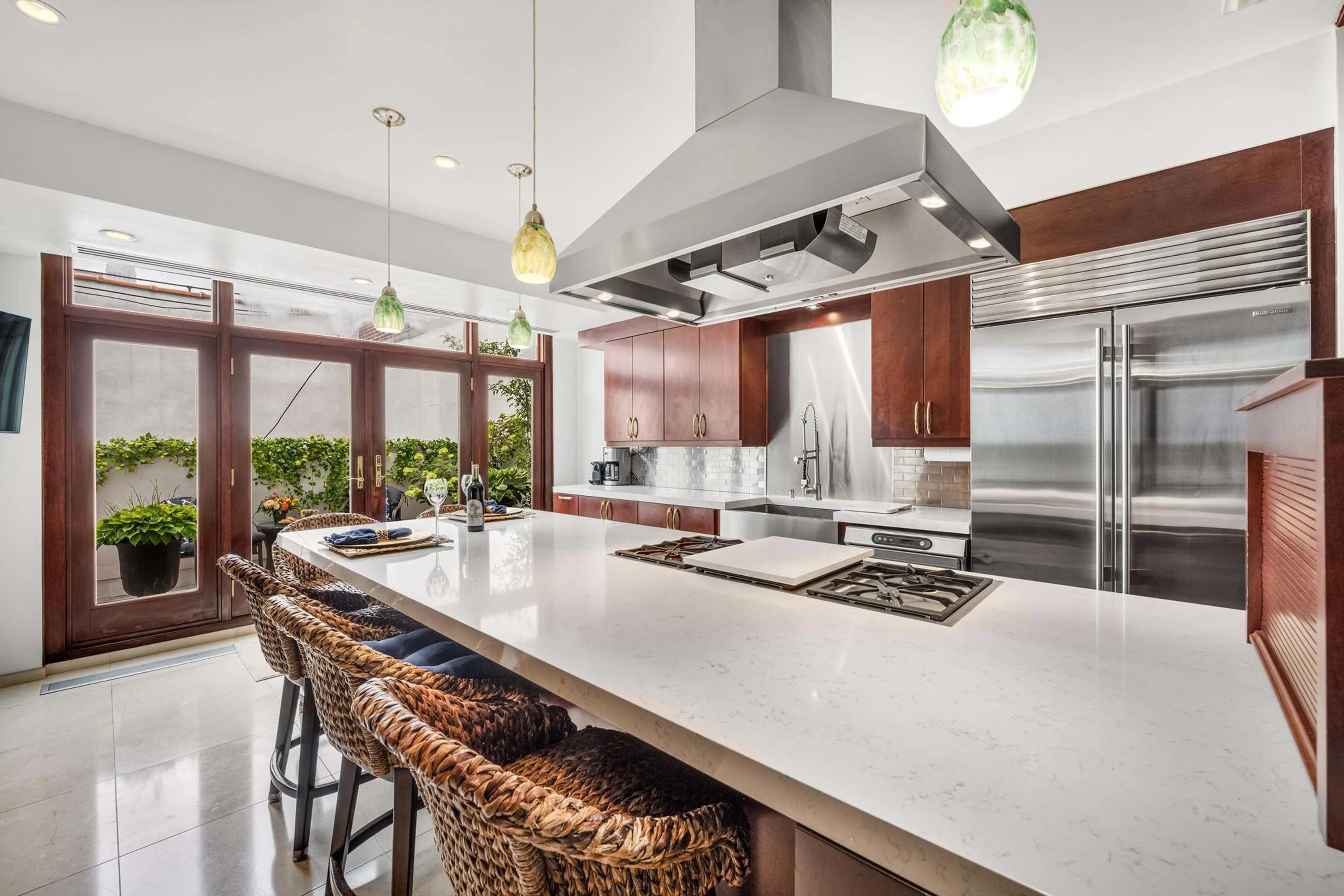 Photo inspiration: Curated Concierge Auctions Rare Boutique Tribeca Penthouse In New York City Gallery View