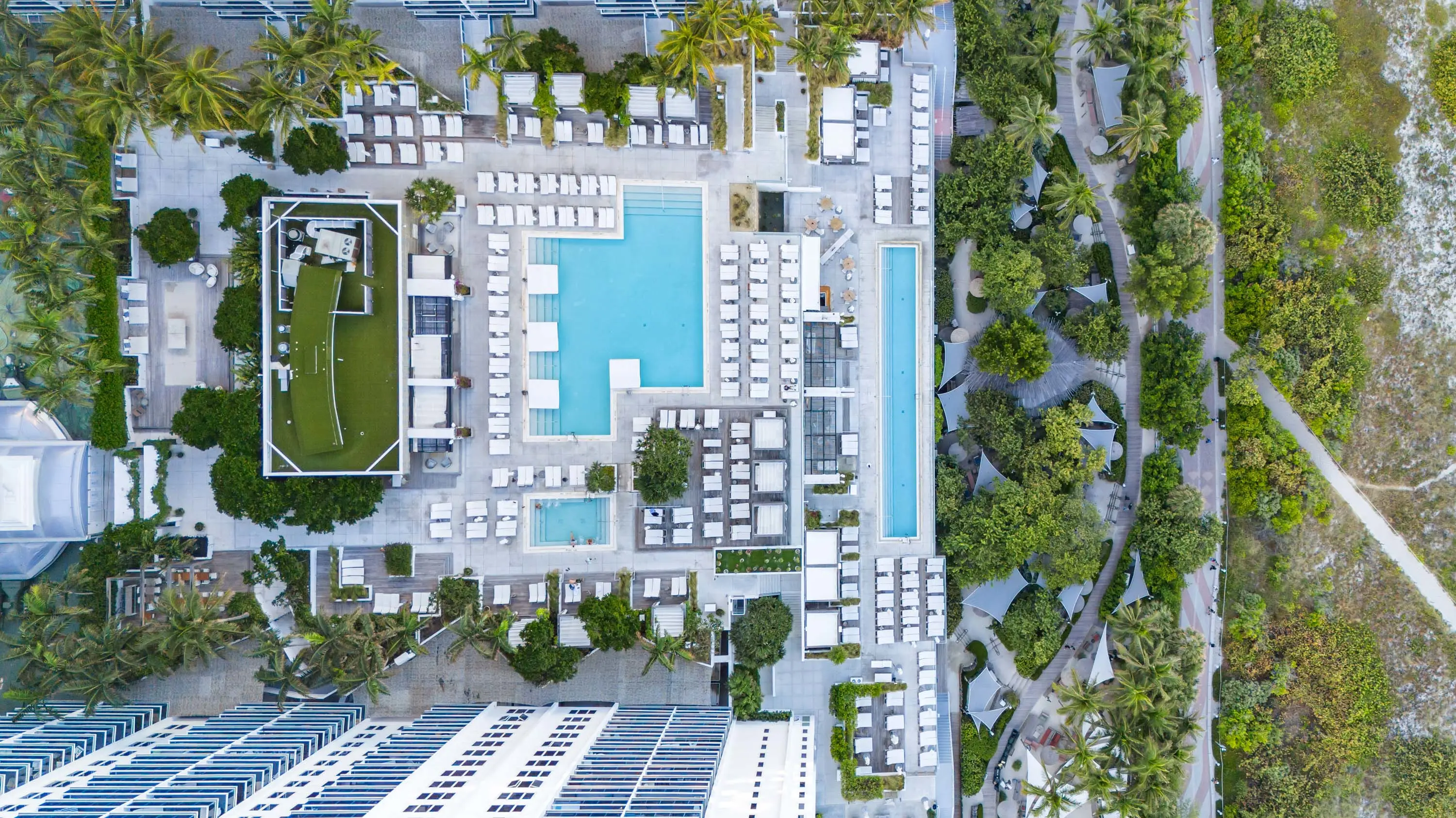 25 2301 Collins Ave Apt 1432 - Luxury Real Estate - Concierge Auctions