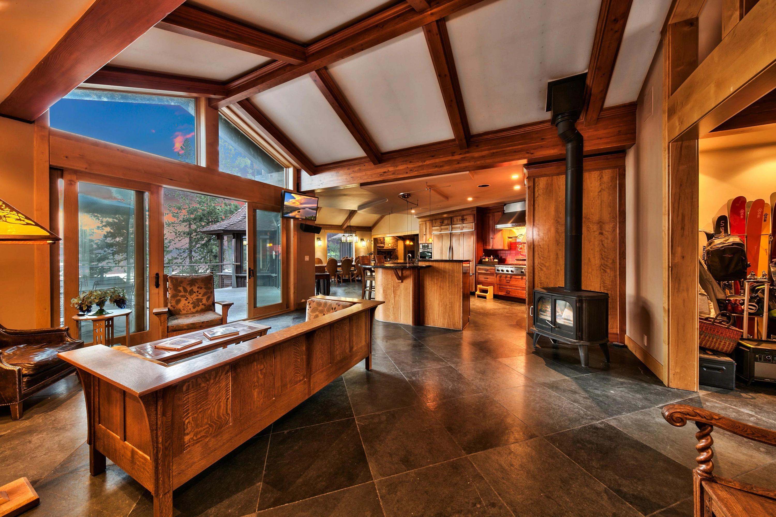 007 20 Cal Neva Drive