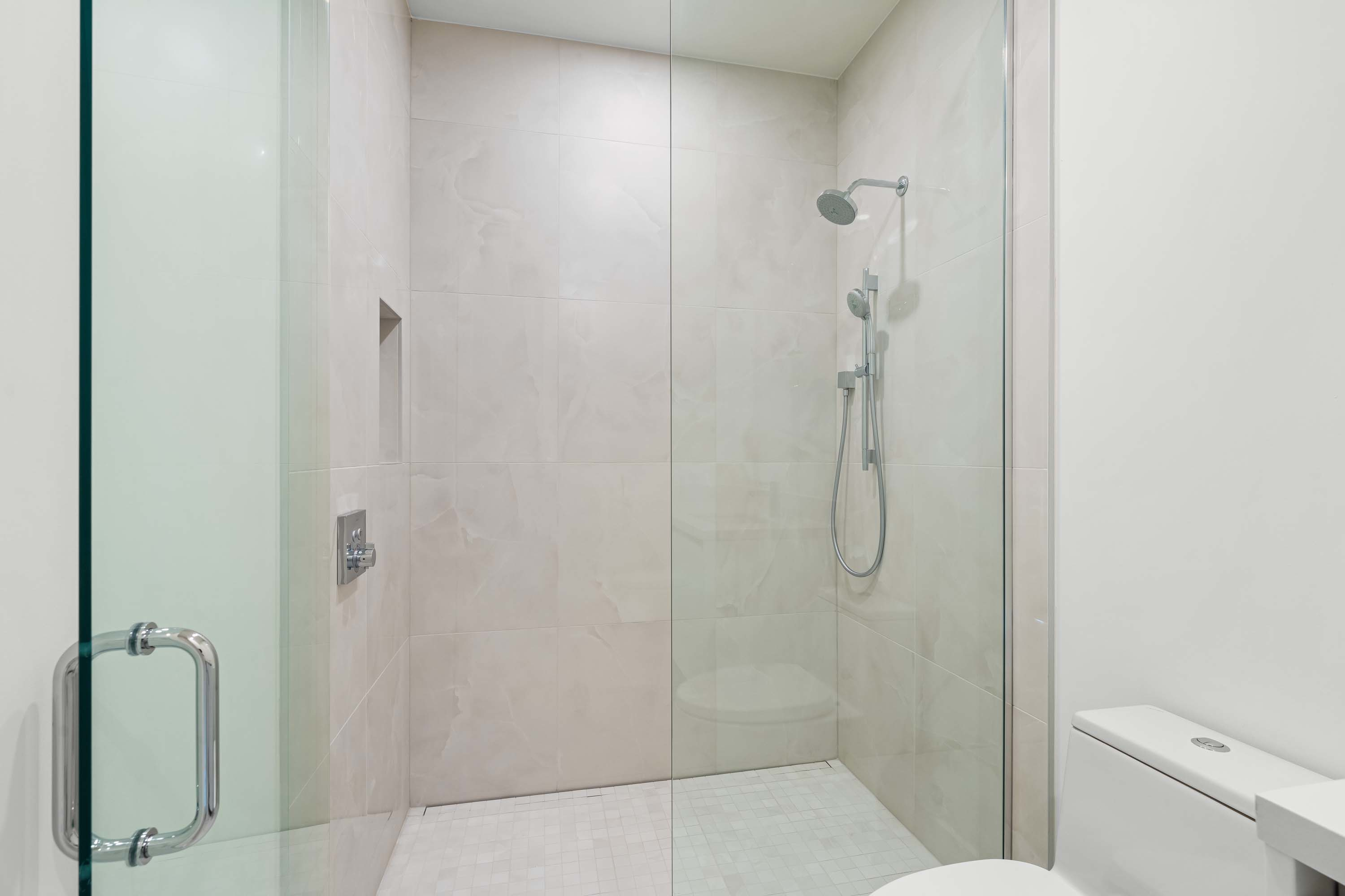 26 111 Golden Gate Point -Penthouse 701, Sarasota, FL 34236 - Luxury Real Estate - Concierge Auctions