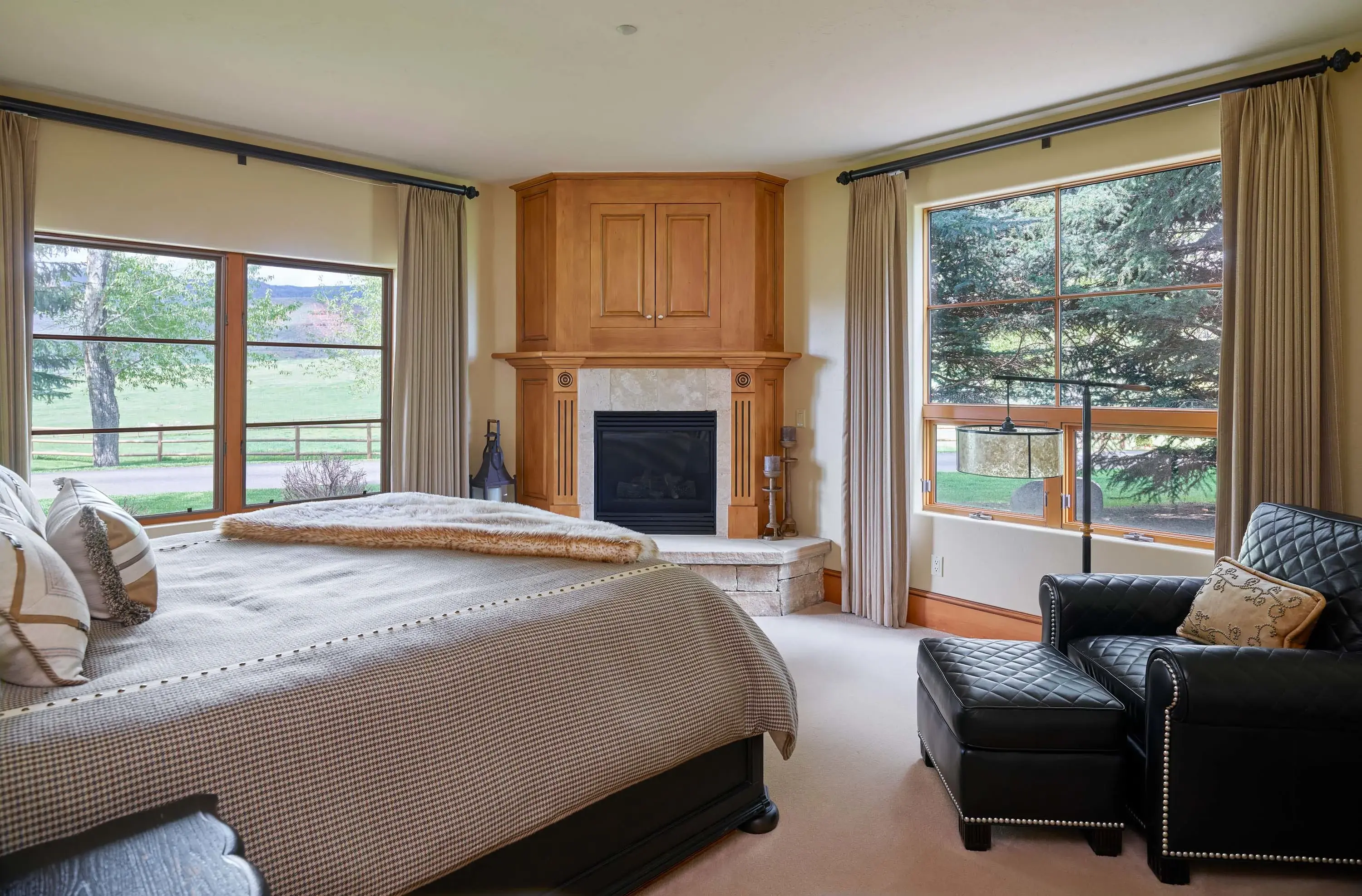 Moonshoot Ranch | 910 White Star Drive, Aspen, Colorado 81611 - 24_Moonshot_Ranch_910_White_Star_Drive_Aspen_CO_81611_y1pmwr