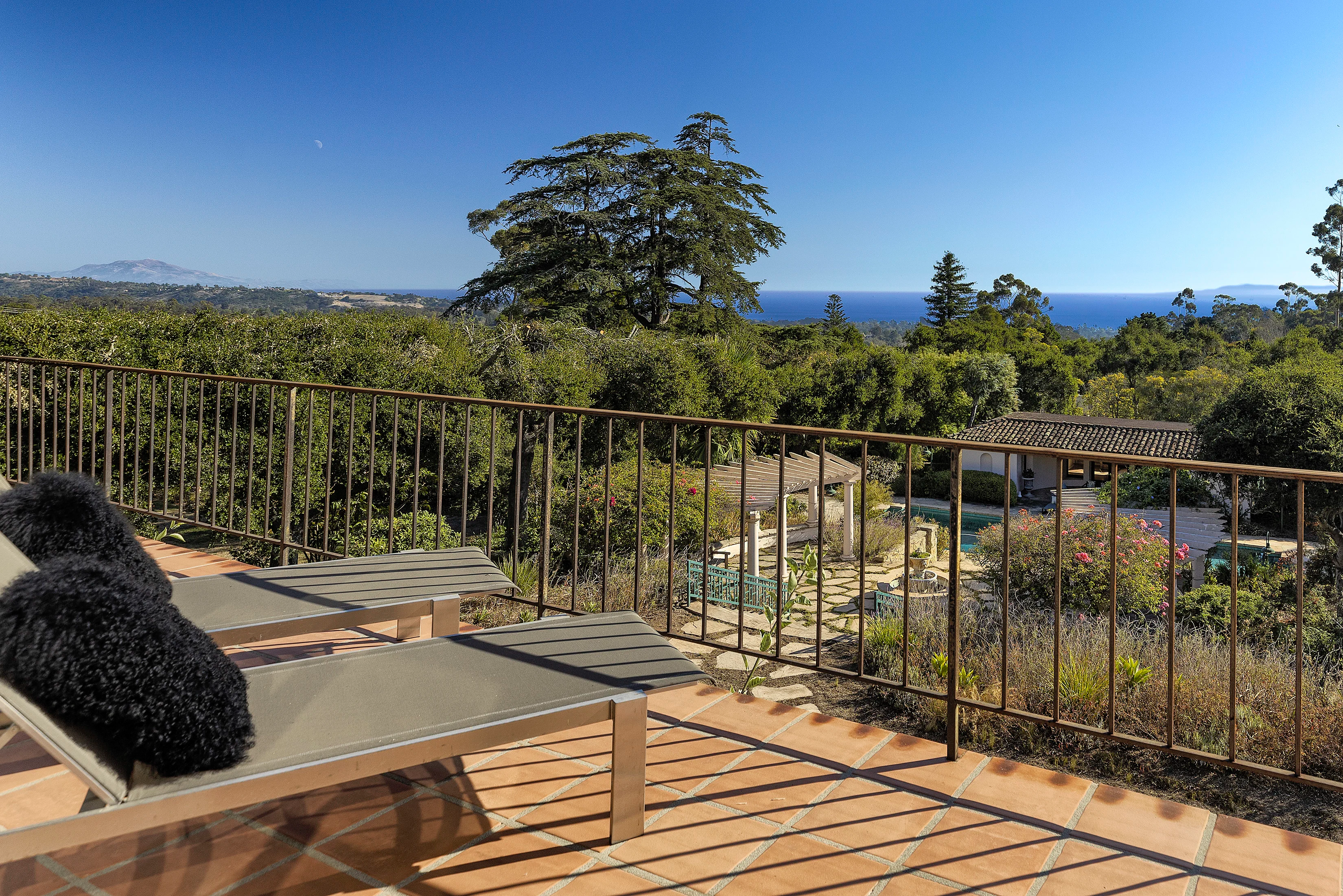 859 Picacho Lane, Montecito, California  - 859Picacho_01_zsuuax