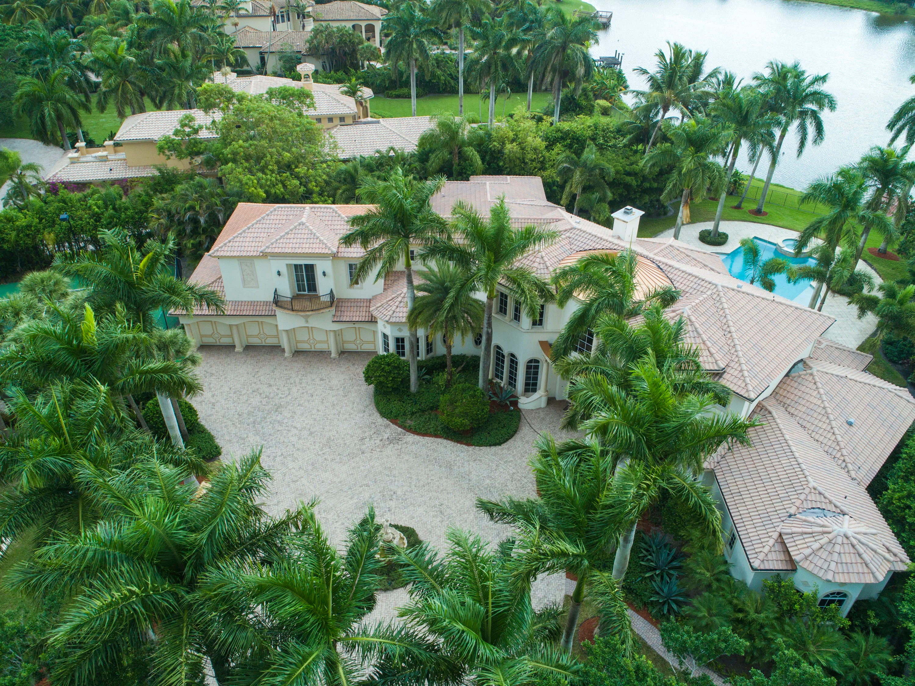 8495 Twin Lake Drive, Boca Raton, Florida 33496 - 8495-twin-lake-drive-boca-raton-florida26_apepfj