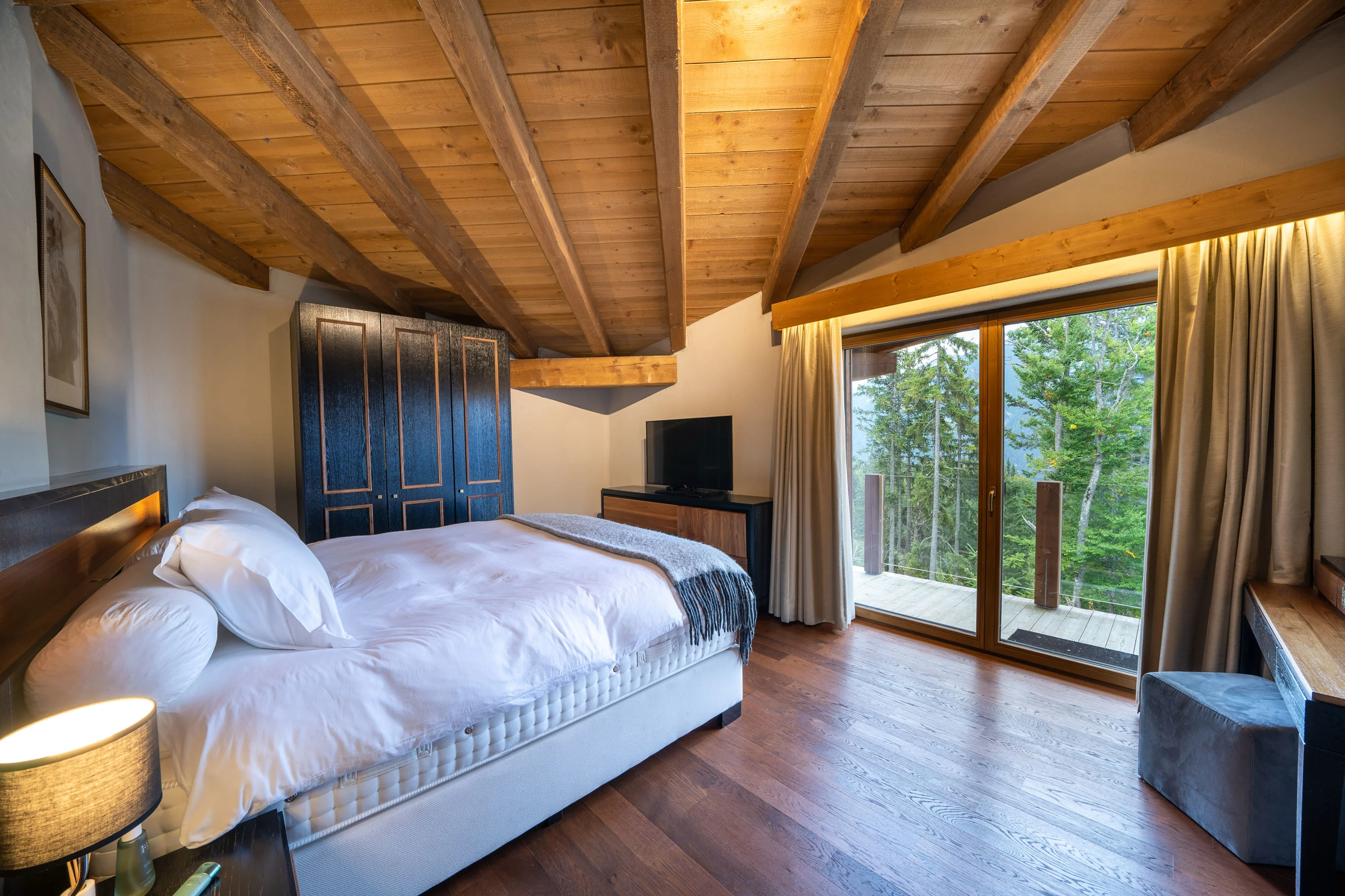 Luxury Mountain Chalet, Seefeld, Austrian Alps, Tirol , Austria - luxury-mountain-chalet-tirol-seefeld-austria16_oo80ox