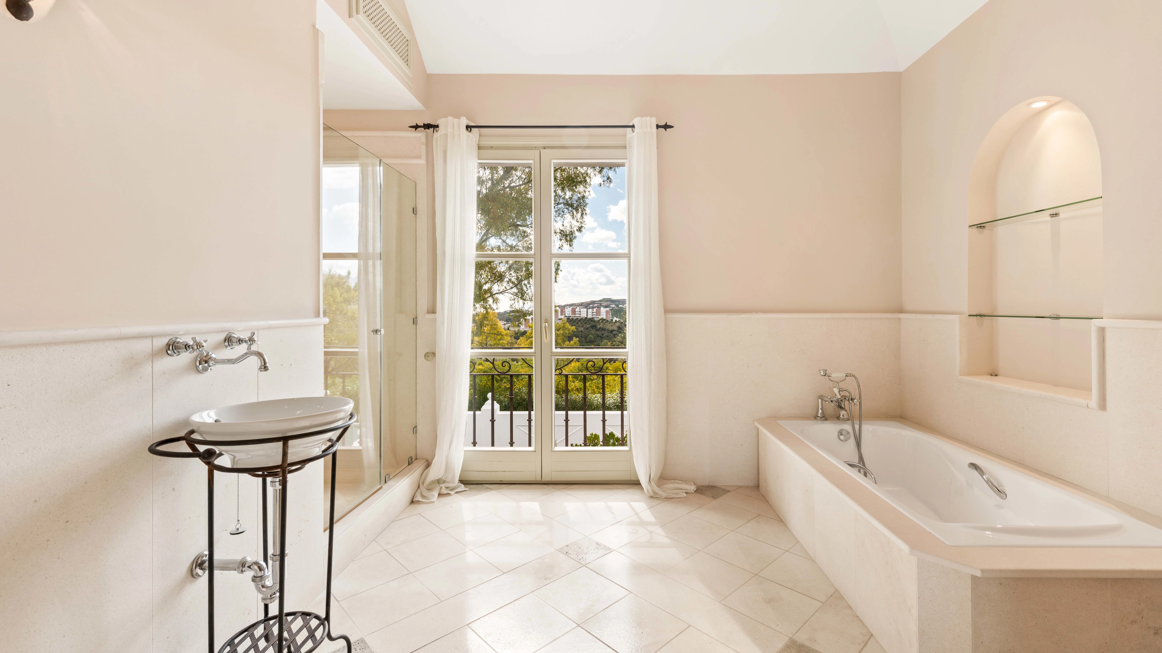 Casa Neblina, Puerto del Almendro, Ctr Ronda, Puerto del Almendro, Marbella, Málaga , Spain - villa-el-almendro-la-nablina-marbella-spain-21_olyme5