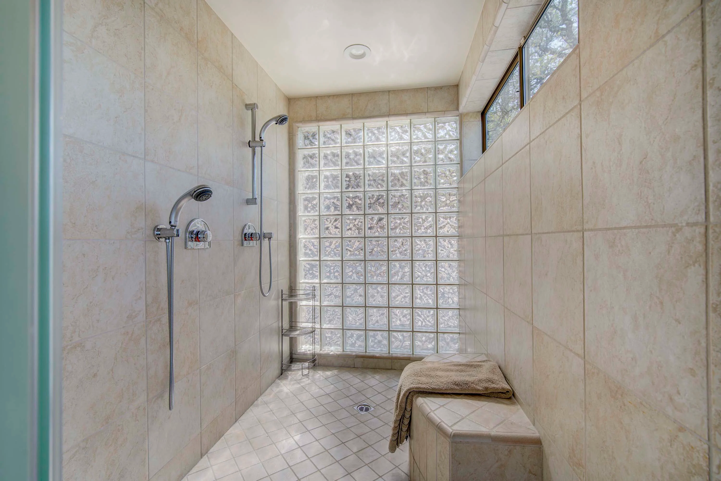 11391 Overhill Drive, Near Lake Tahoe, California 95602 - 11391-overhill_22_w9jbdg