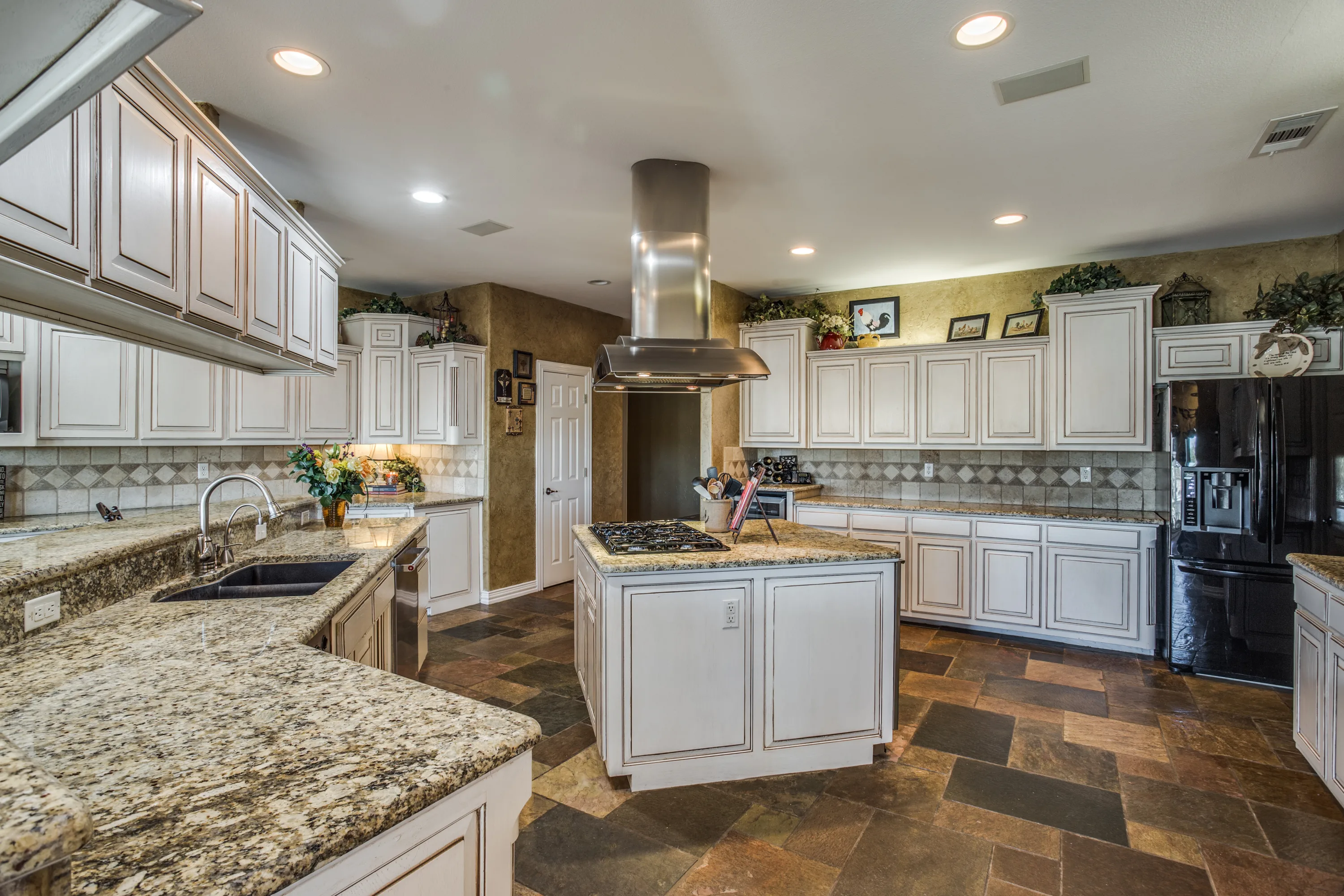 909 Little School Road, Dallas/Fort Worth, Texas 76060 - 909-little-school-road-kennedale-texas07_jtrtsa