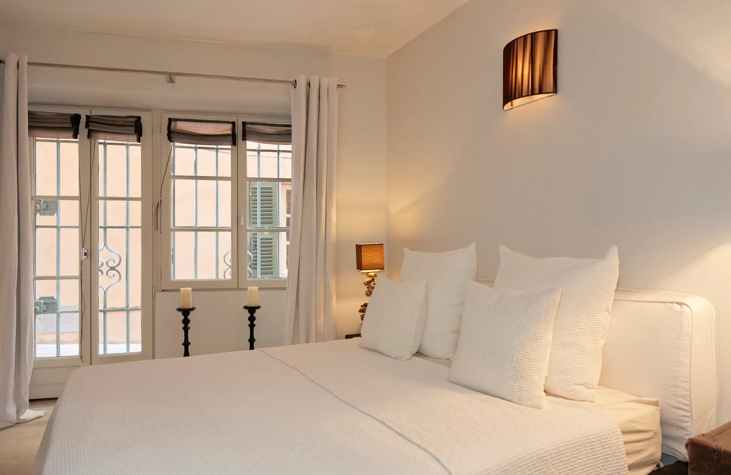 2-4 Rue de Pecheurs, La Ponche, Saint Tropez, 83990, France - villa-la-ponche-saint-tropez-france-luxury-real-estate-13_nv85bs