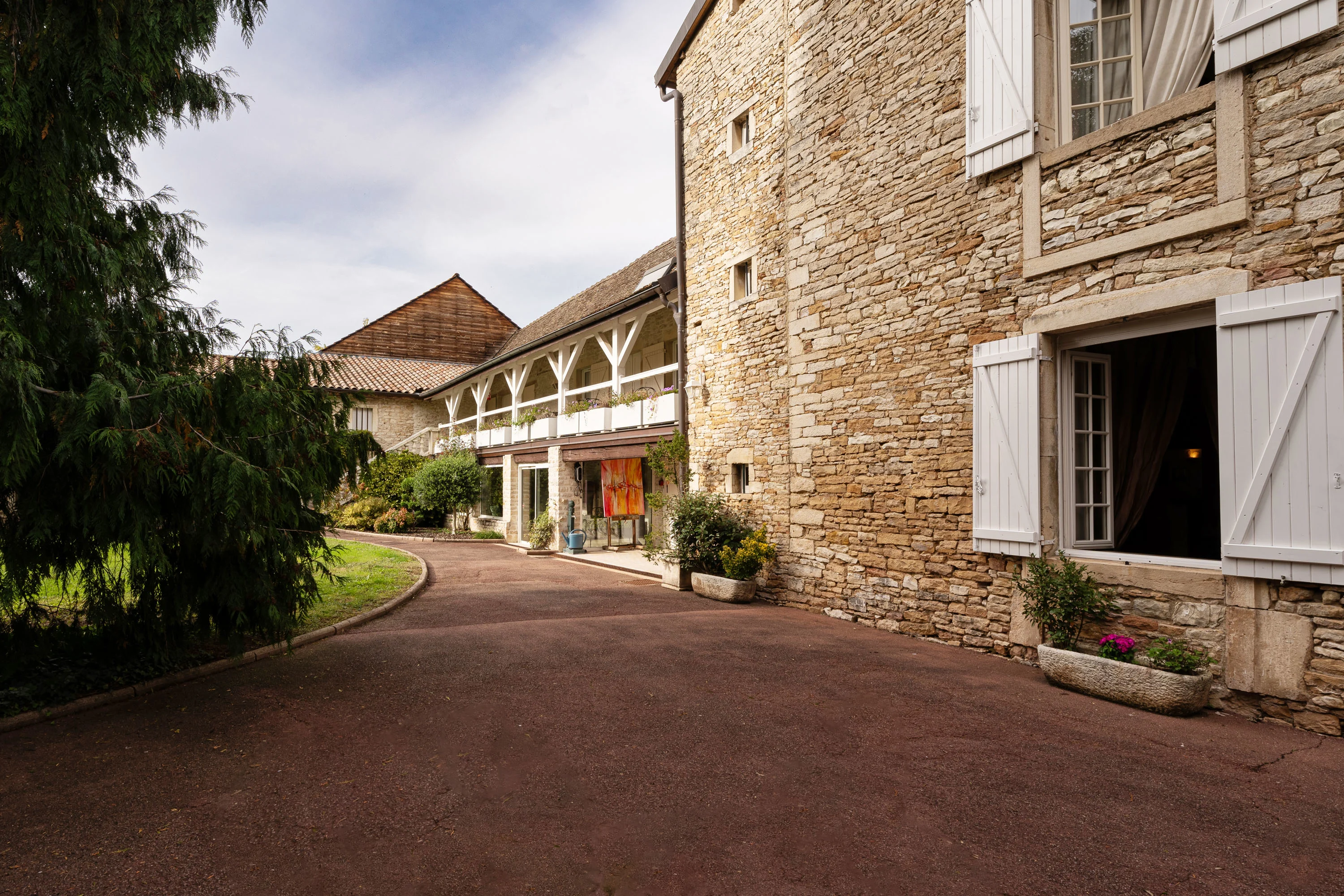 Rue du Glamont, Fleurville, Burgundy , France - Chateau-de-Fleurville30_q3byyg
