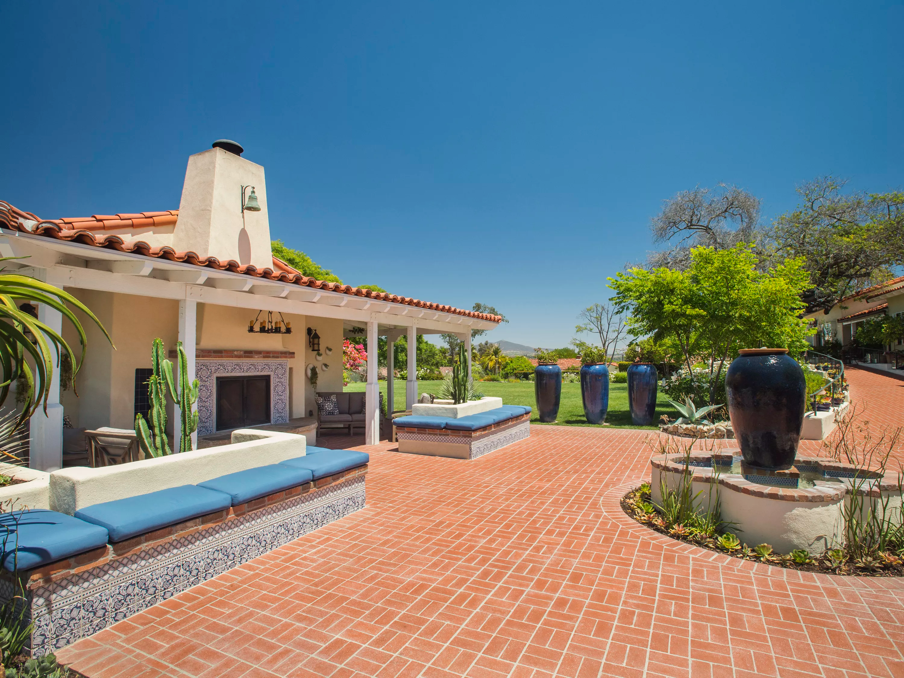 5425 Los Mirlitos Street, Rancho Santa Fe, California 92067 - el-milagro-5425-los-mirlitos-rancho-santa-fe-ca-luxury-real-estate-46_frizl1