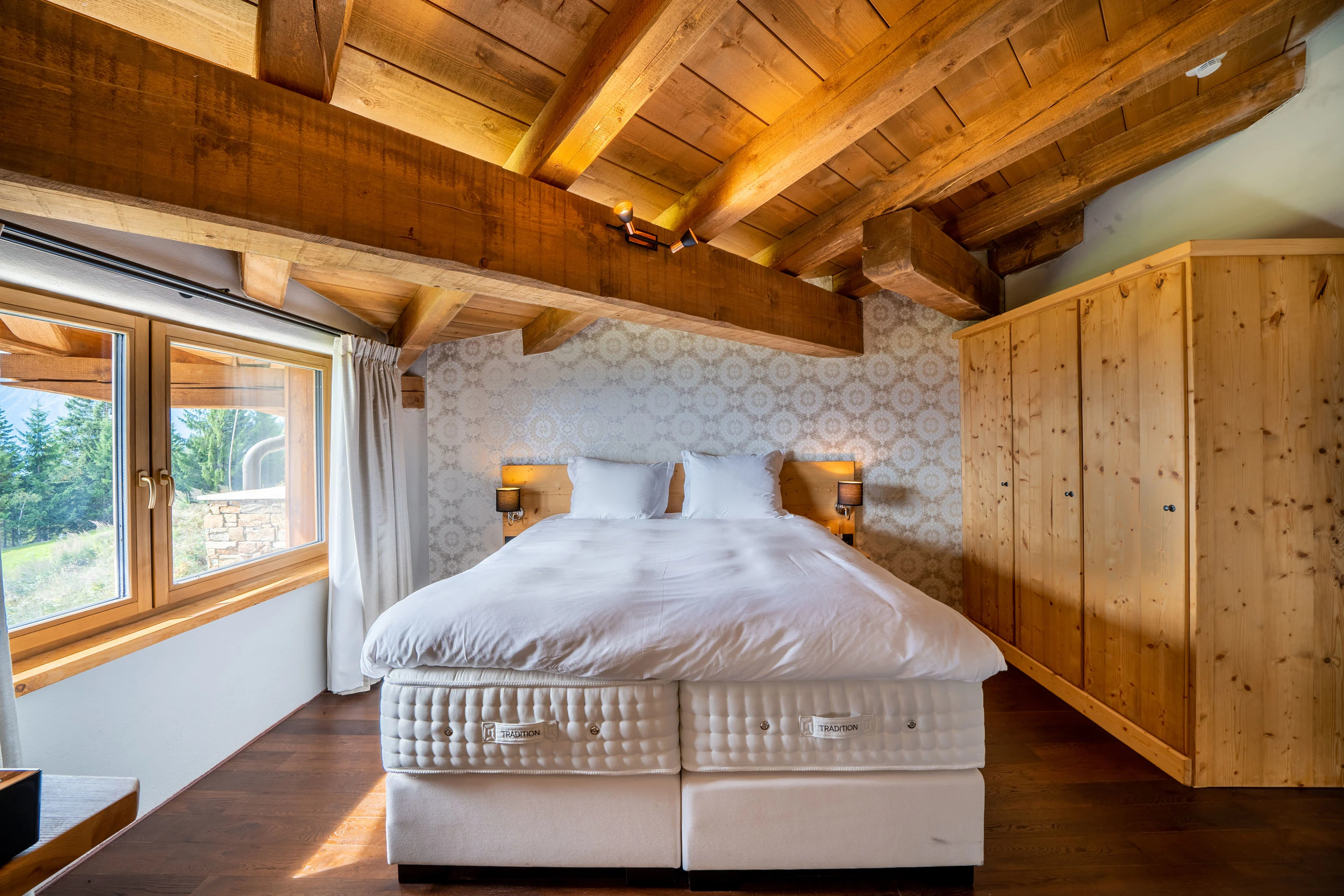 Luxury Mountain Chalet, Seefeld, Austrian Alps, Tirol , Austria - luxury-mountain-chalet-tirol-seefeld-austria09_hp3btf