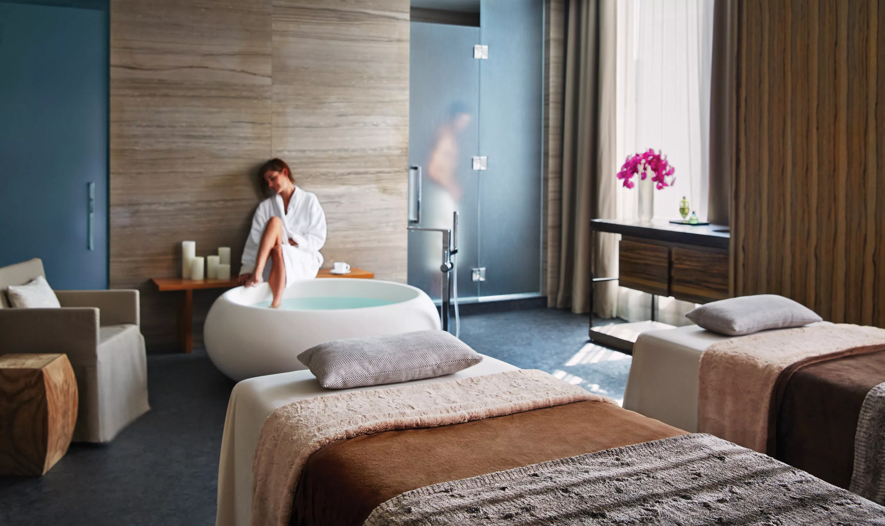 50 Yorkville Avenue, Toronto, Ontario M4W0A3, Canada - 50-yorkville-ave-4403-toronto-canada-luxury-real-estate-17_jutfmt