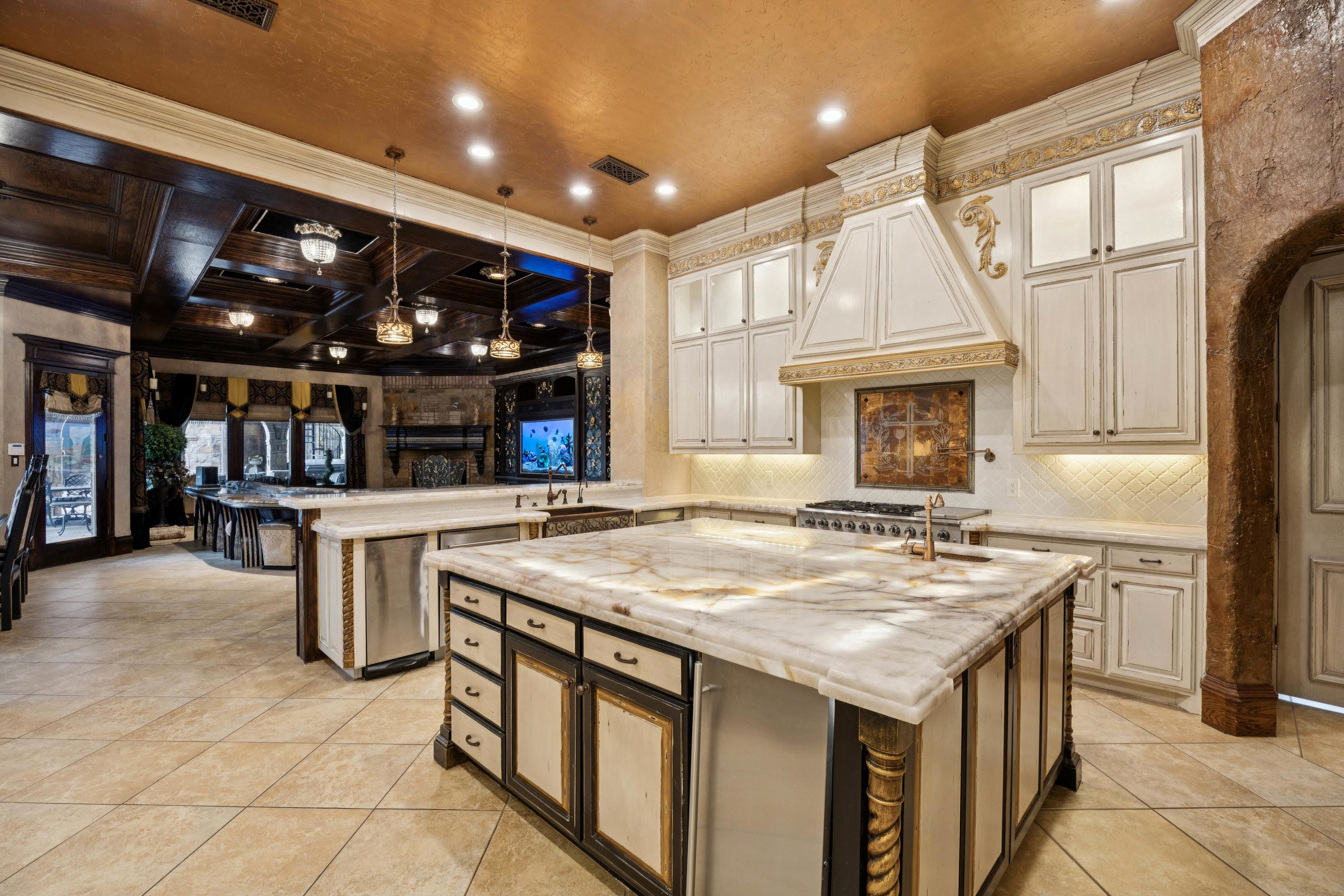 13 9553 Bella Terra Dr - Luxury Real Estate - Concierge Auctions