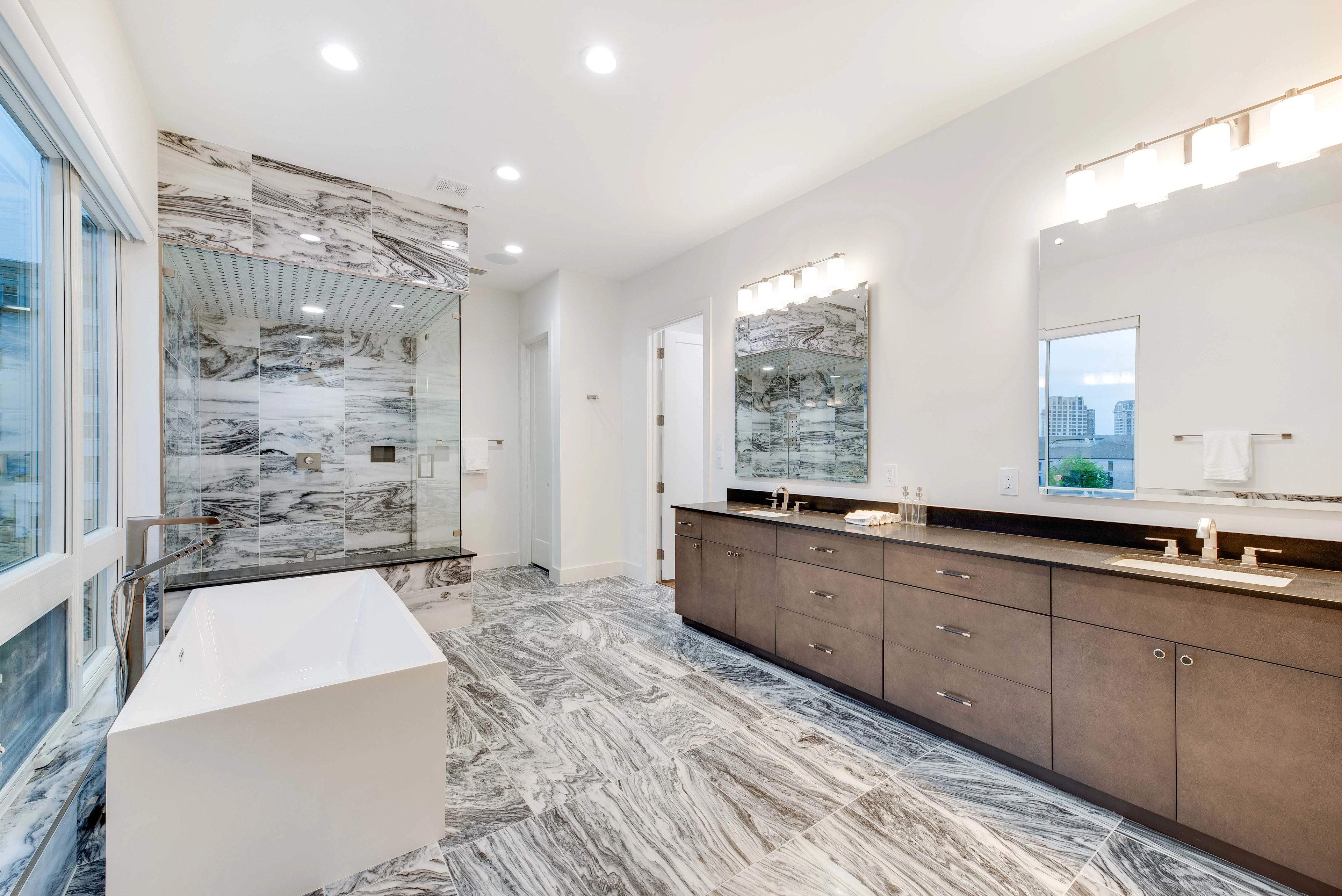 2934 North Hall Street, Dallas, Texas 75204 - 2934-north-hall-street-dallas-texas_41_grcnl5