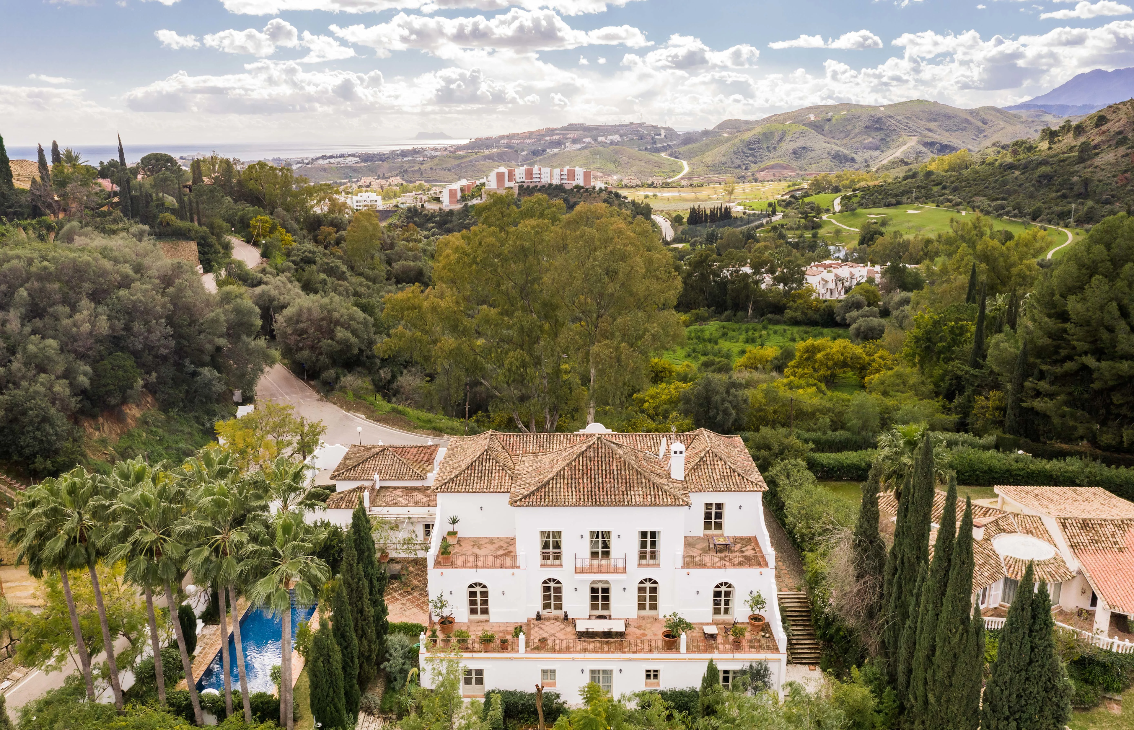 Casa Neblina, Puerto del Almendro, Ctr Ronda, Puerto del Almendro, Marbella, Málaga , Spain - villa-el-almendro-la-nablina-marbella-spain-01_orajqx