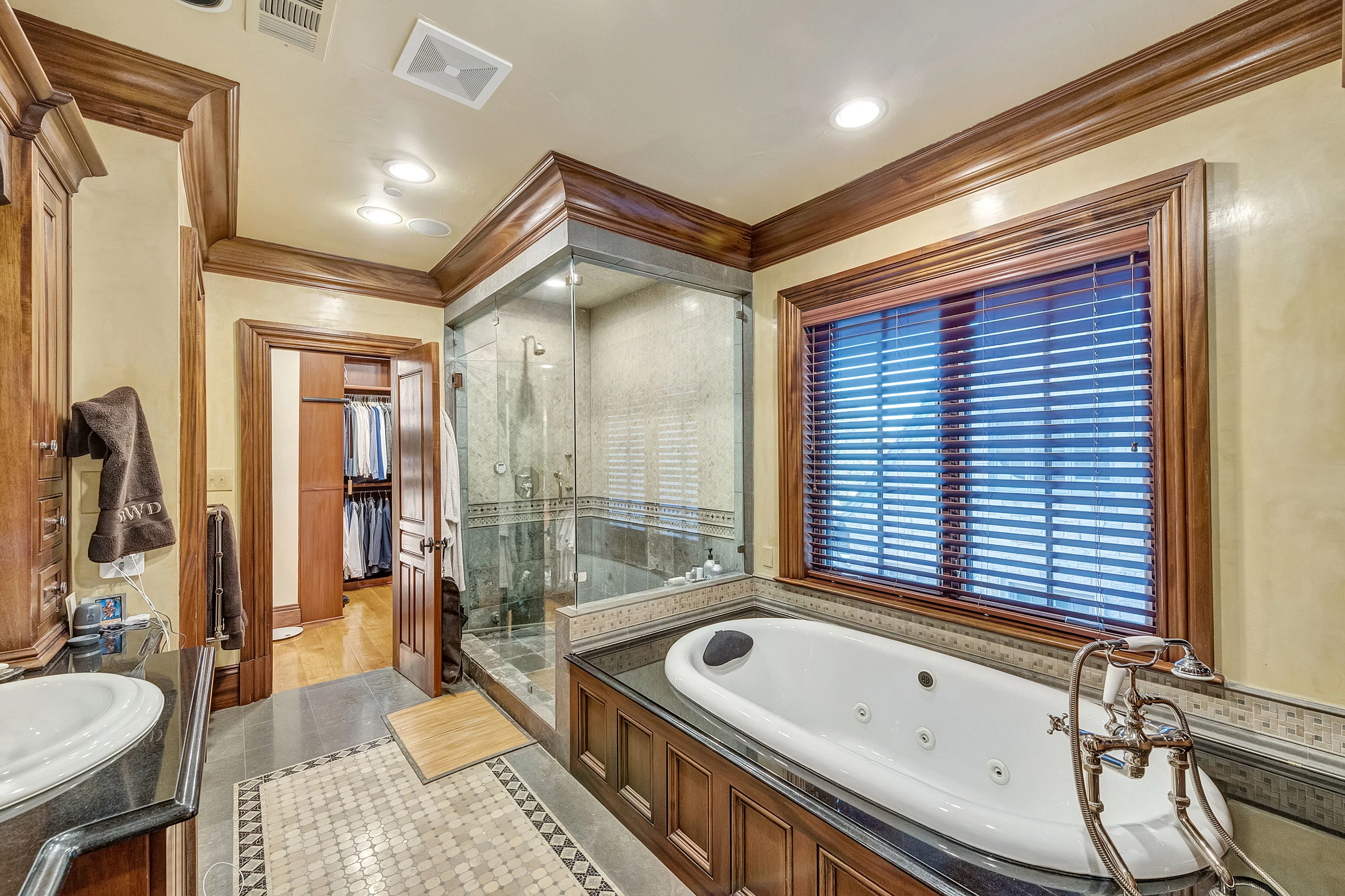 2006 Navasota Cove, Dallas/Fort Worth Area, Texas 76262 - 2006-navasota-cove-westlake-texas36_gfrmvc