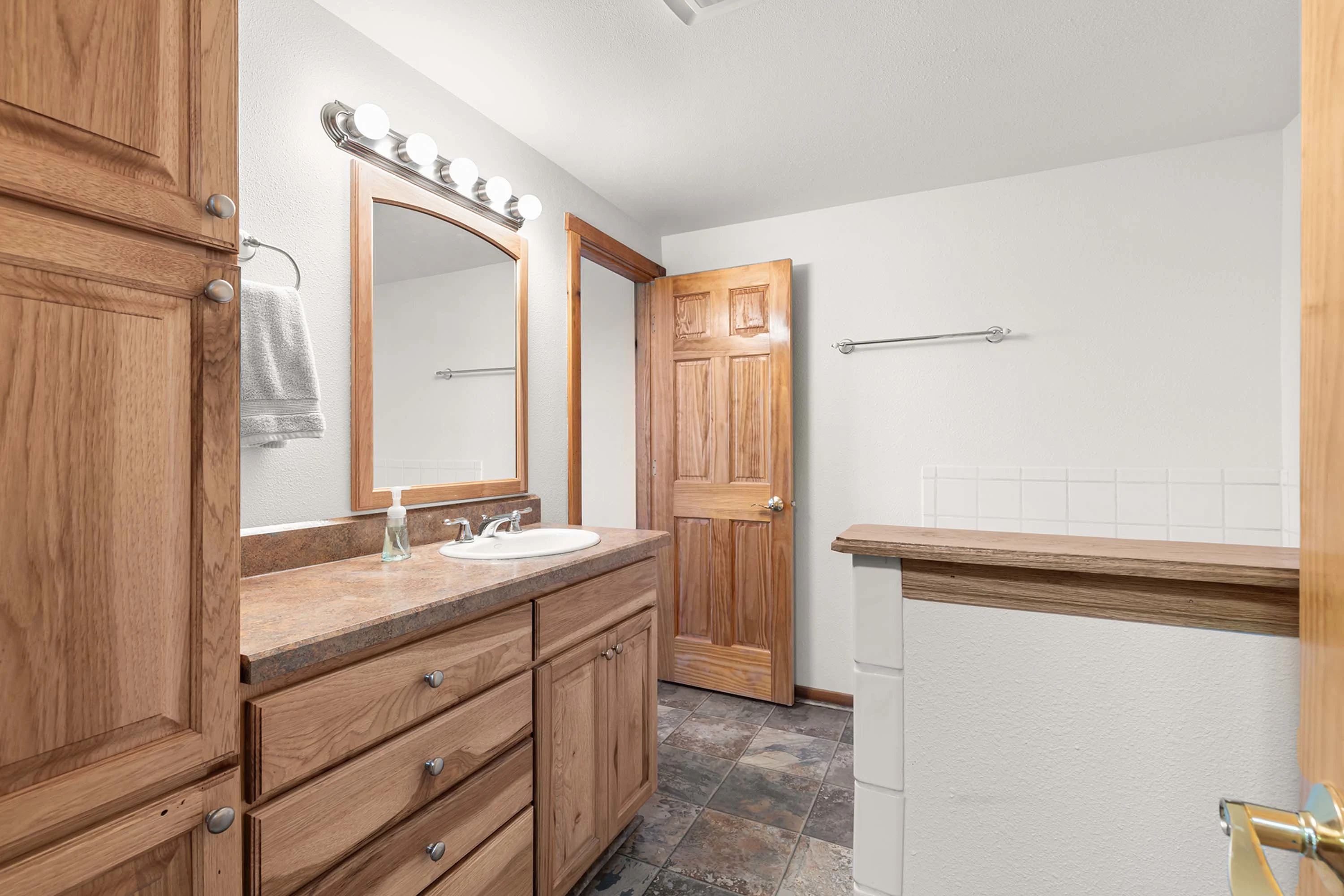 47 Horny Toad Trail South, Belfry, Billings Area, Montana 59008 - 19_-_47_Horny_Toad_Trl_S_Belfry_MT-35_rkmtsj