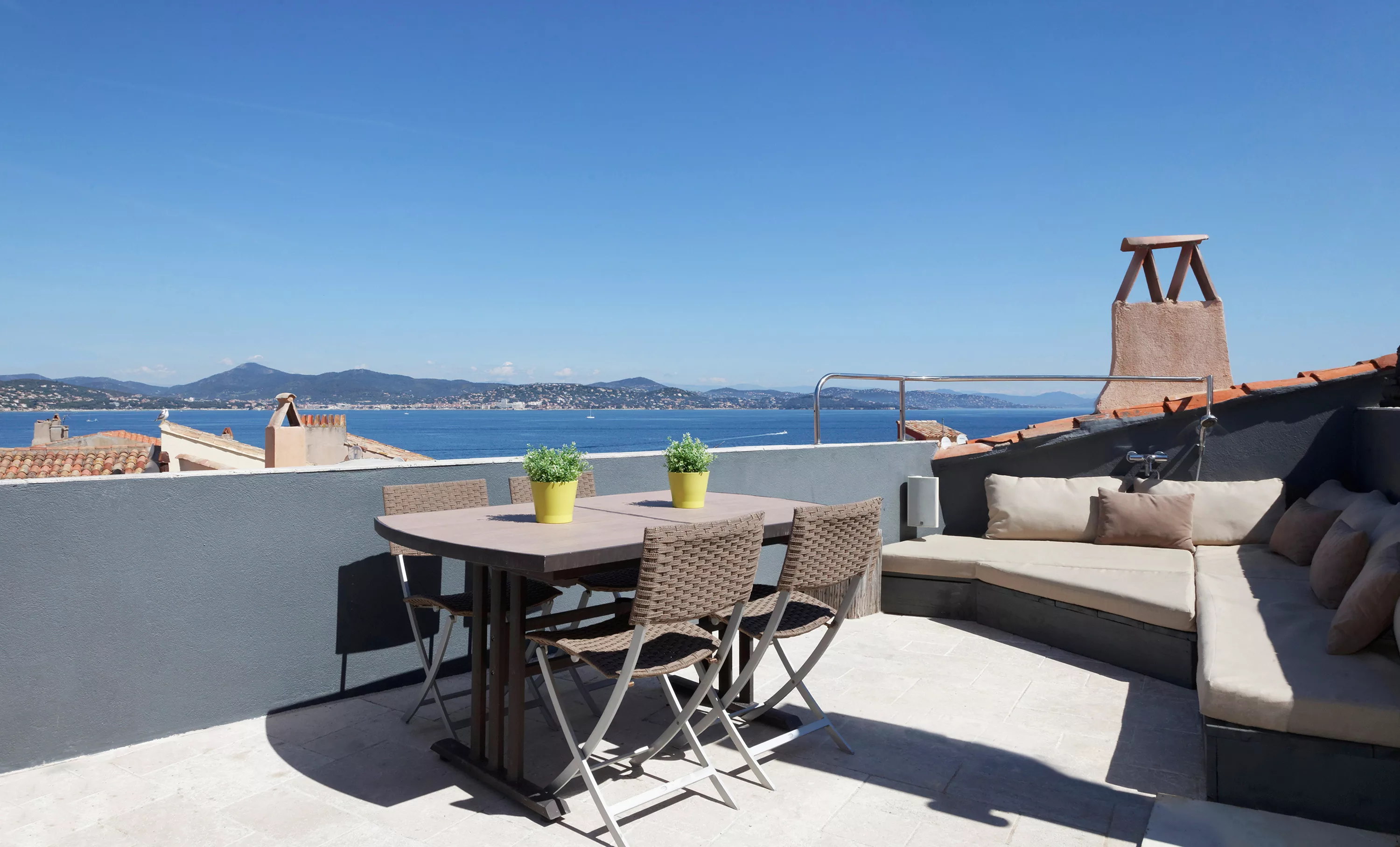 2-4 Rue de Pecheurs, La Ponche, Saint Tropez, 83990, France - villa-la-ponche-saint-tropez-france-luxury-real-estate-2_uhe3ae