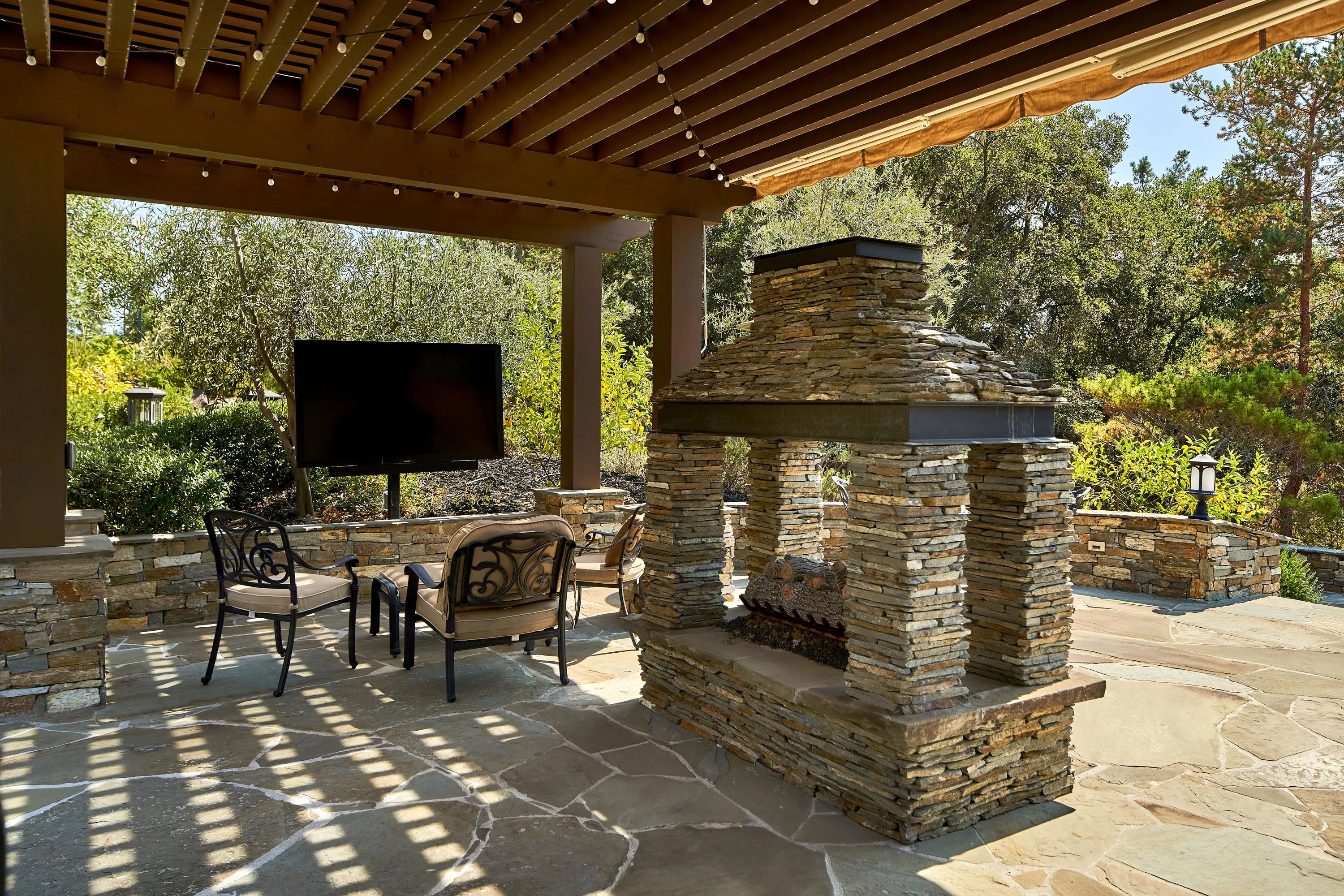 690 Loyola Drive, Silicon Valley, California 94024 - 690-loyola-drive-los-altos-hills-california46_wfxap4