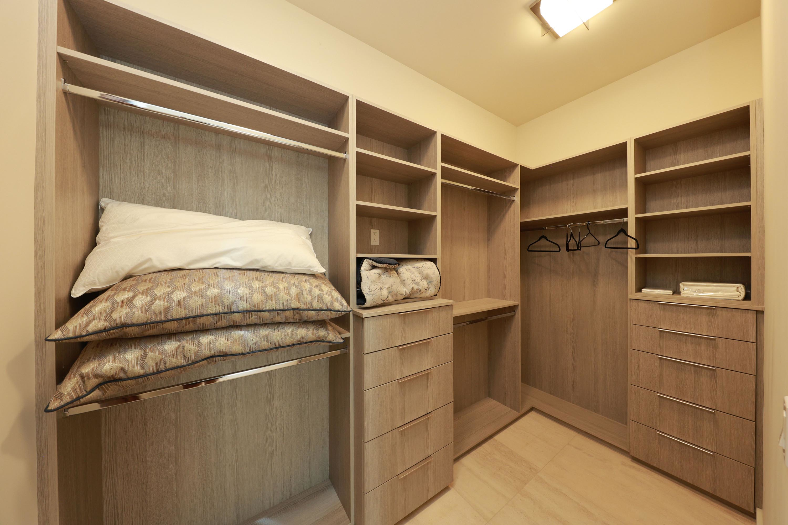 16 320 Luawai Street, A - Luxury Real Estate - Concierge Auctions