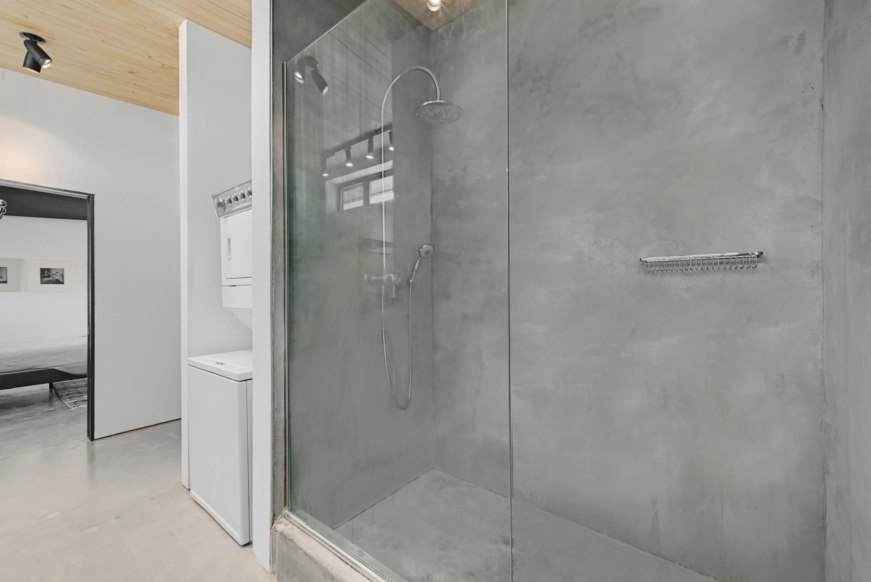 1104 N Alamito Street, Marfa, Texas 79843 - 1104-north-alamito-street-marfa-texas17_ftvbxc