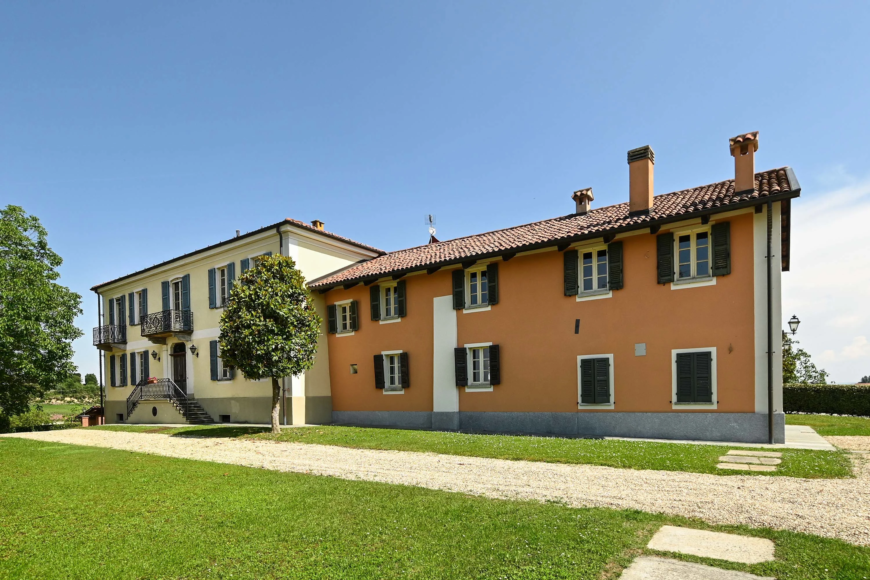 Azienda Agricola Montefiorito, Asti, Monferrato Region, Piedmont , Italy - 8_-_AST2605_Asti-7_kfce5q