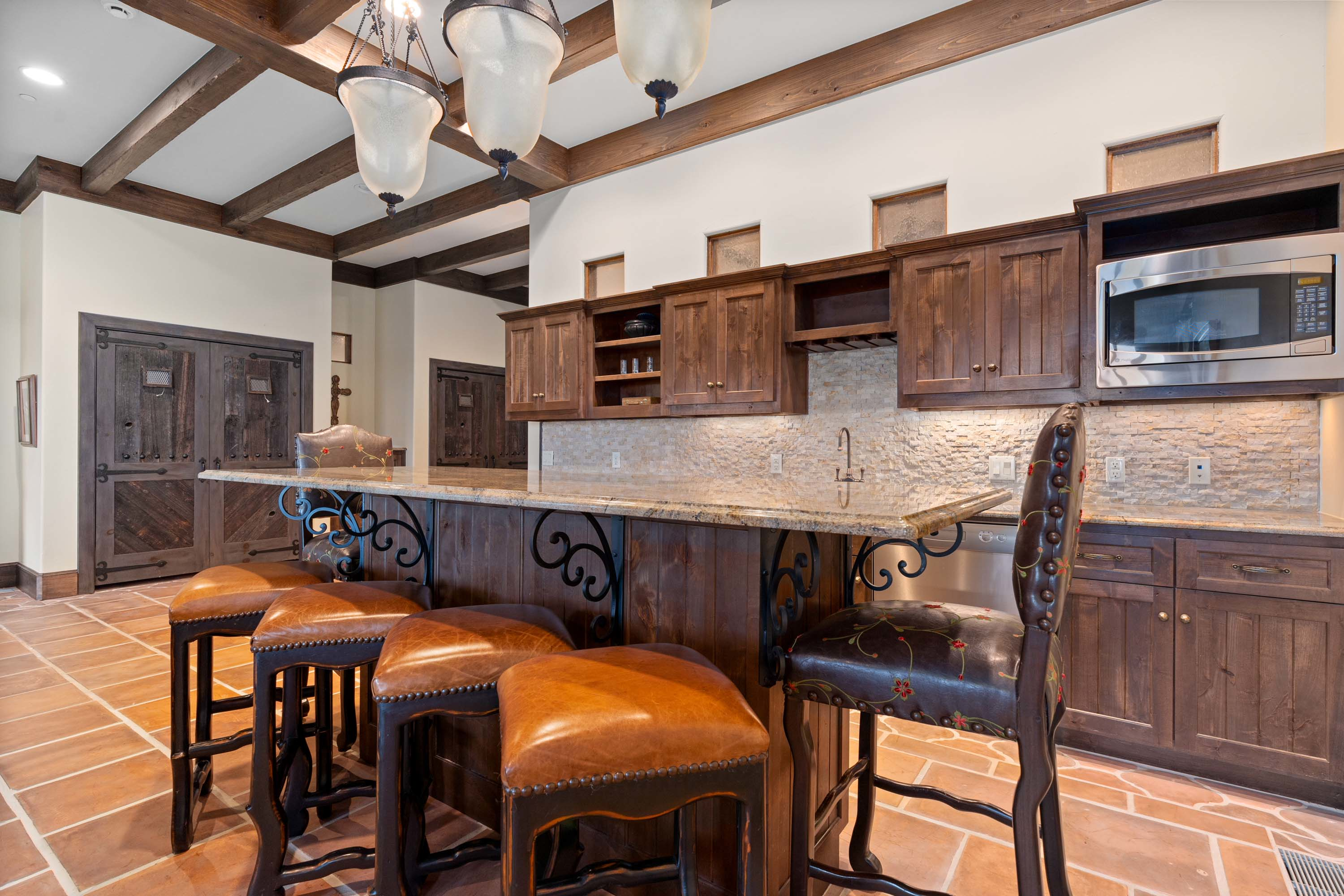 09 1011 Lakeview Point Drive - Luxury Real Estate - Concierge Auctions