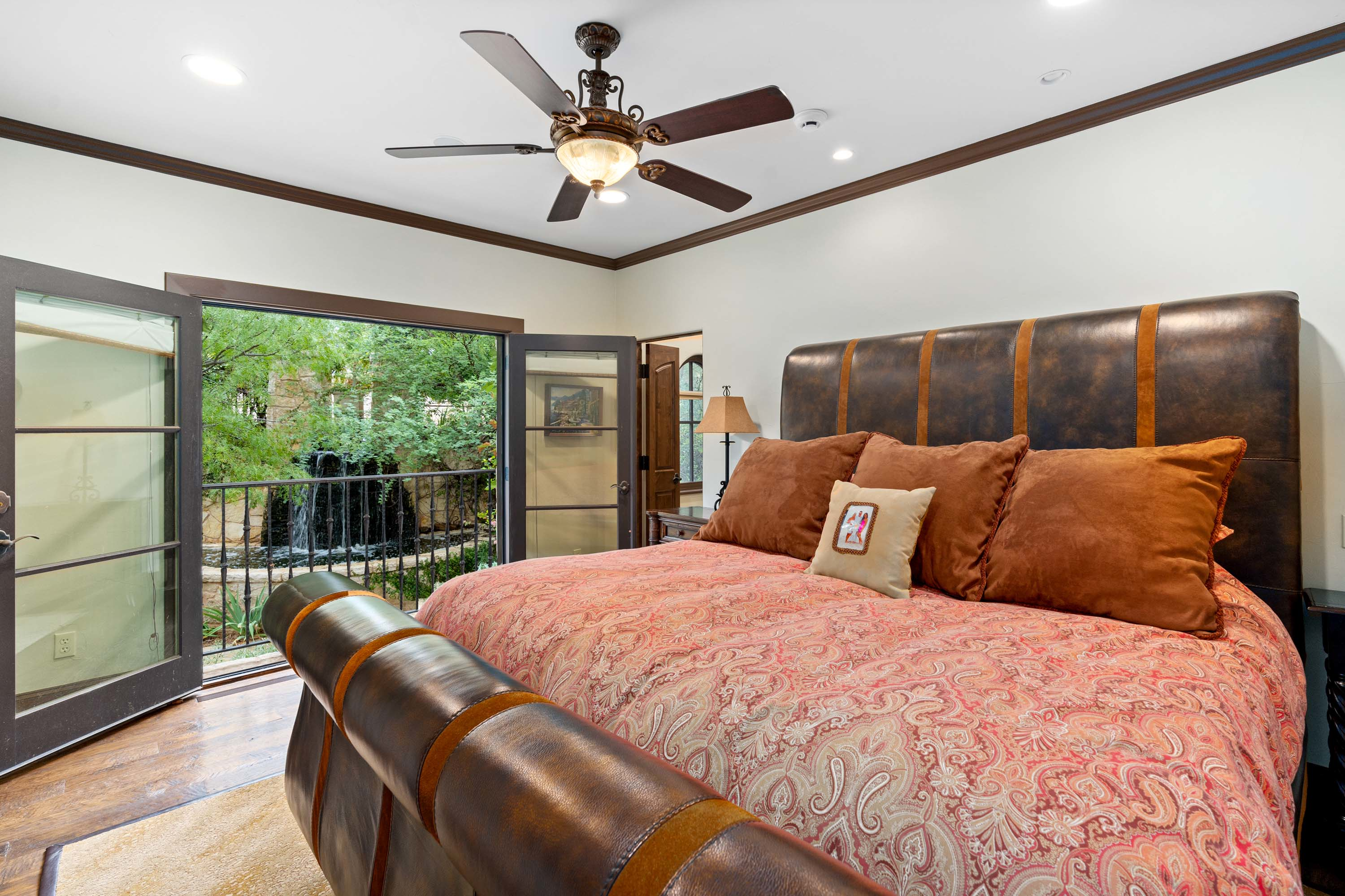 24 1011 Lakeview Point Drive - Luxury Real Estate - Concierge Auctions