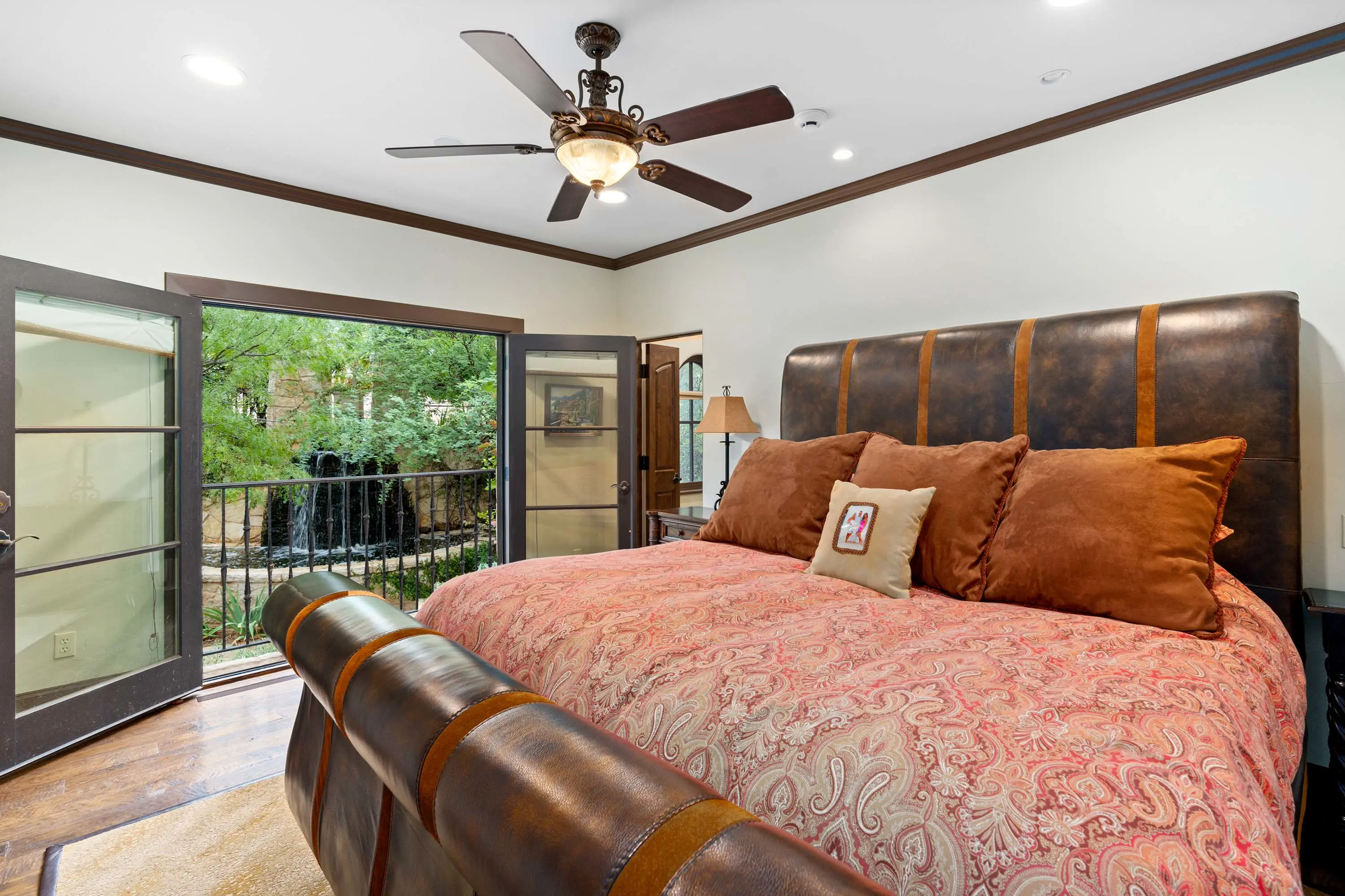 24 1011 Lakeview Point Drive - Luxury Real Estate - Concierge Auctions