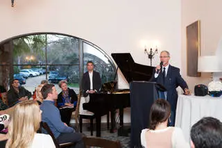 Supporting image for It is always a difficult decision to decide to sell a property, especially with luxury real estate. Once you make the decision to sell, most people have several goals in mind.
As a