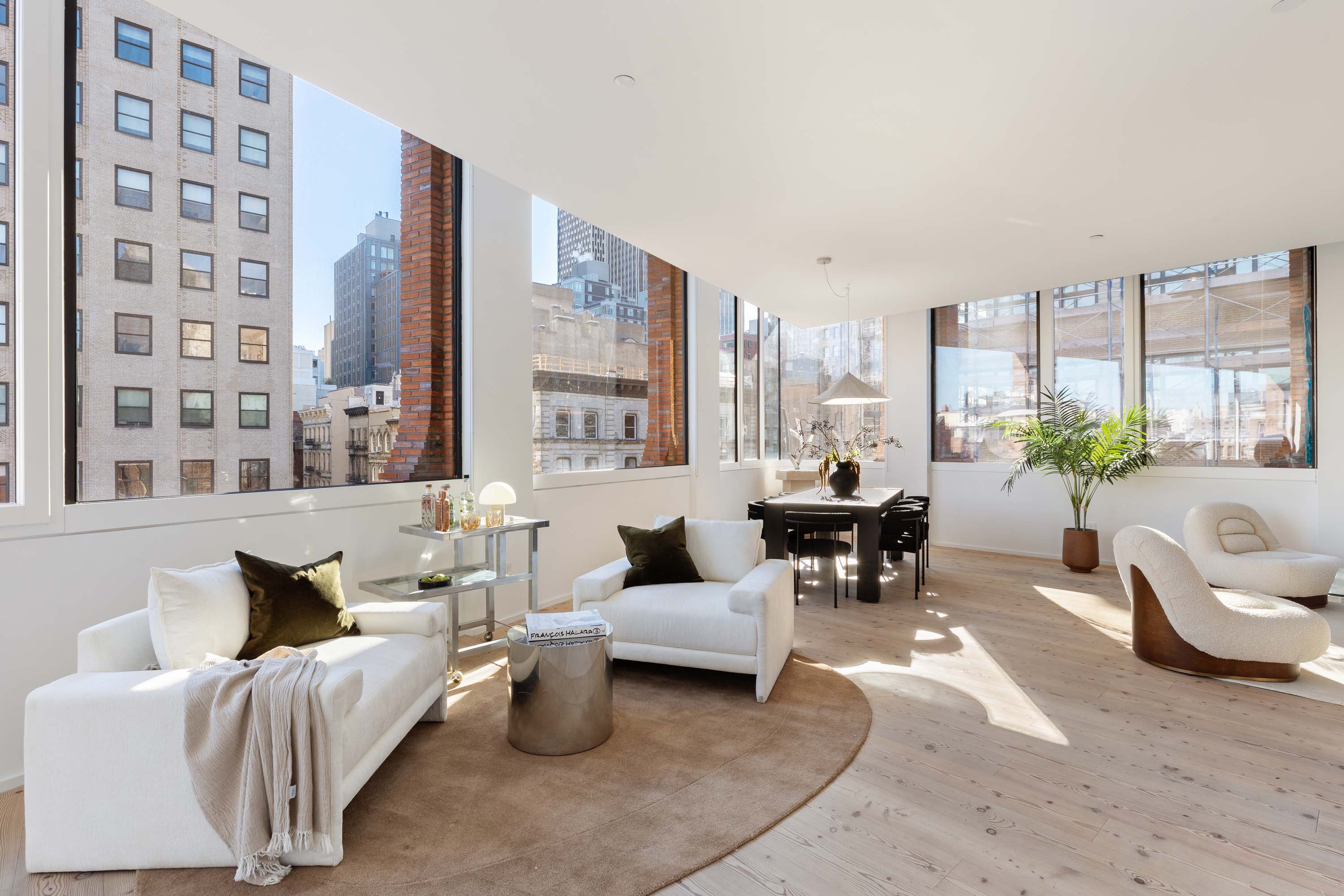 Photo inspiration: Curated Concierge Auctions Rare Boutique Tribeca Penthouse In New York City Gallery View 39