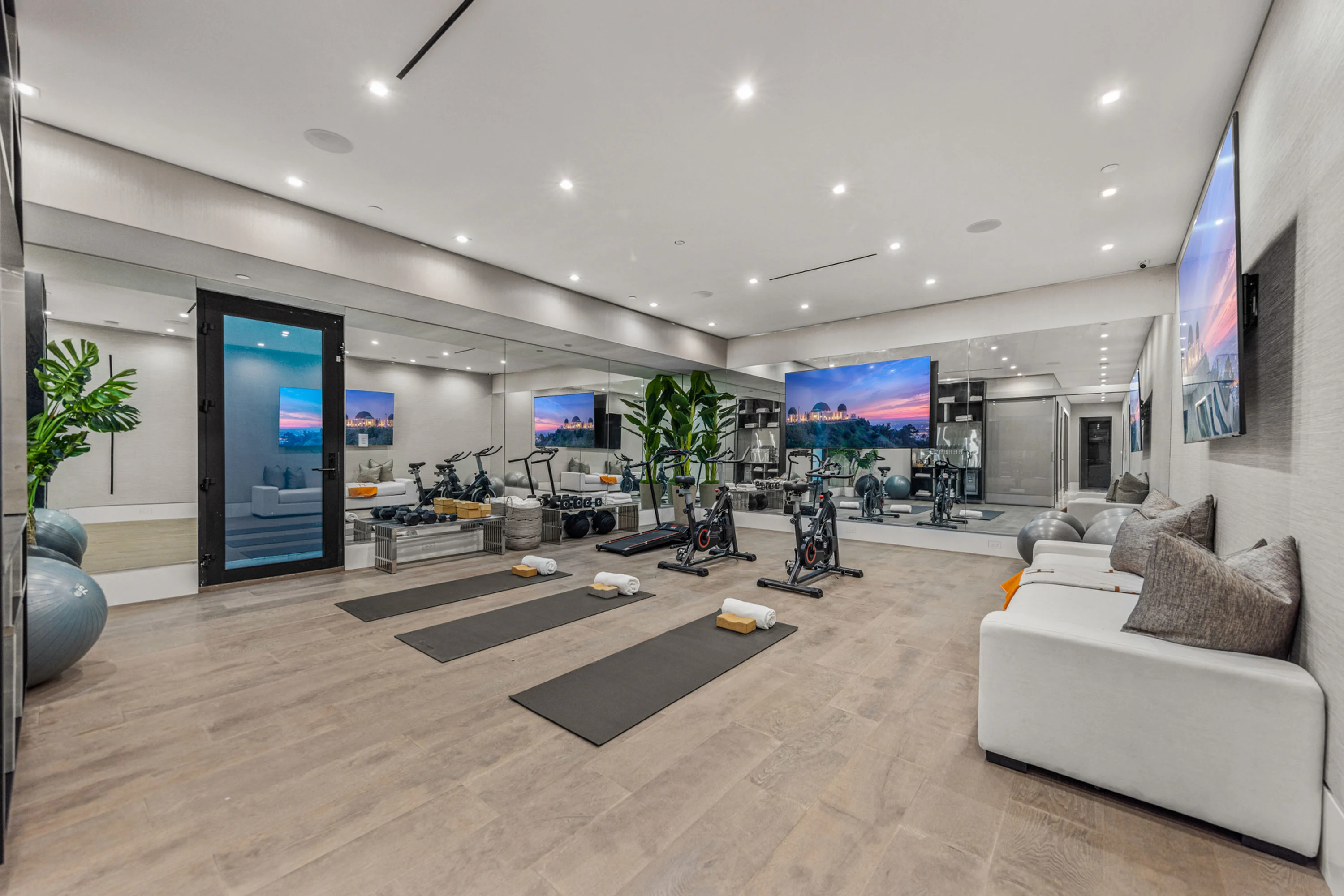 120 North Glenroy Avenue, Bel Air, California 90049 - 30_-_163A1078_uvg32y