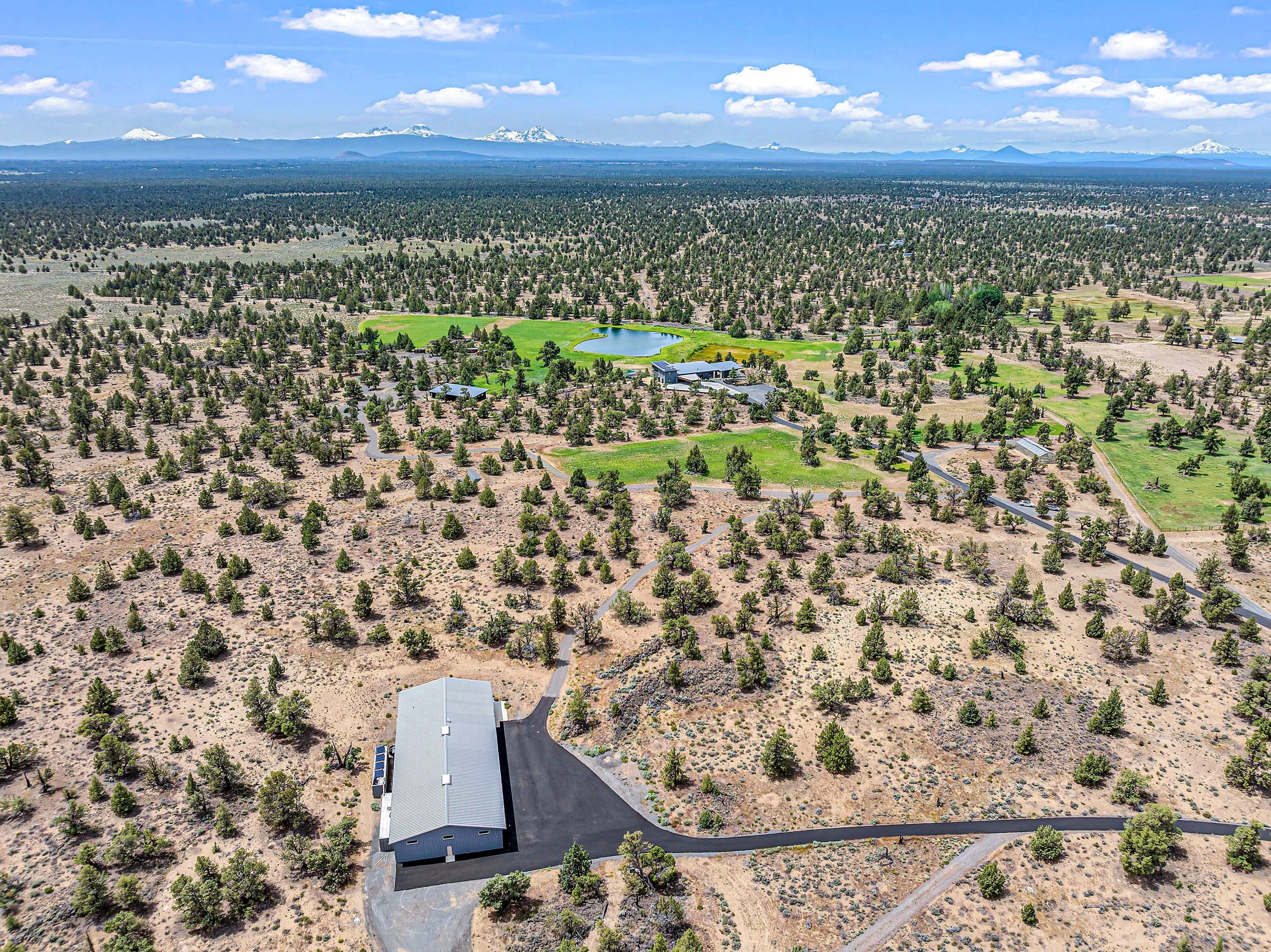 62265 Dodds Road, Bend, Oregon 97701 - 57_62265_Dodds_Rd_Bend_OR_97701_j0eawa