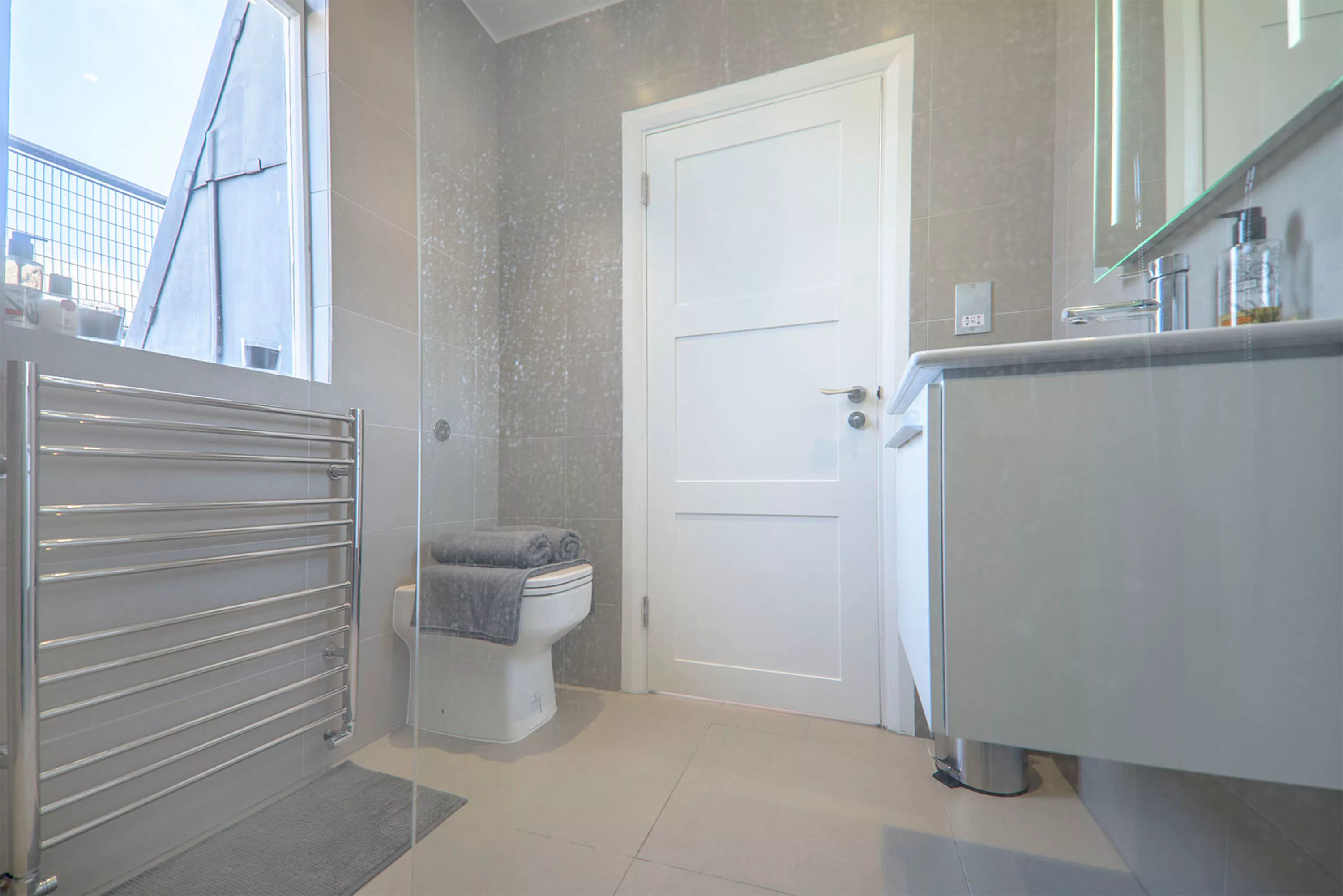 Flat E, 23 Porchester Square, Bayswater, London, England W2 6AN, United Kingdom - porchester-house-15-11-22-53-5353_yw4a8o