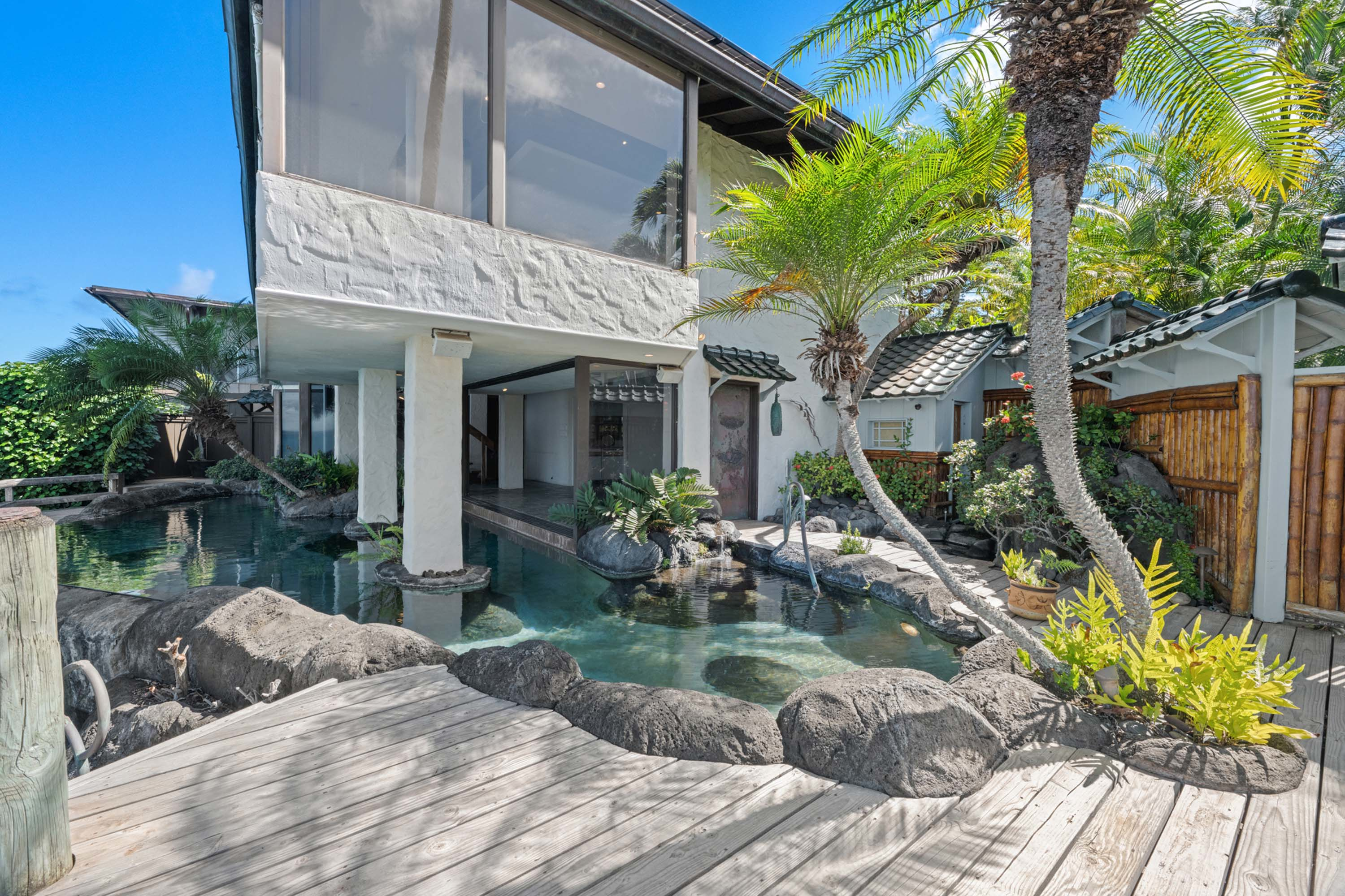 23 5163 and 5157 Lower Honoapiilani Rd, Lahaina, HI 96761 - Luxury Real Estate - Concierge Auctions