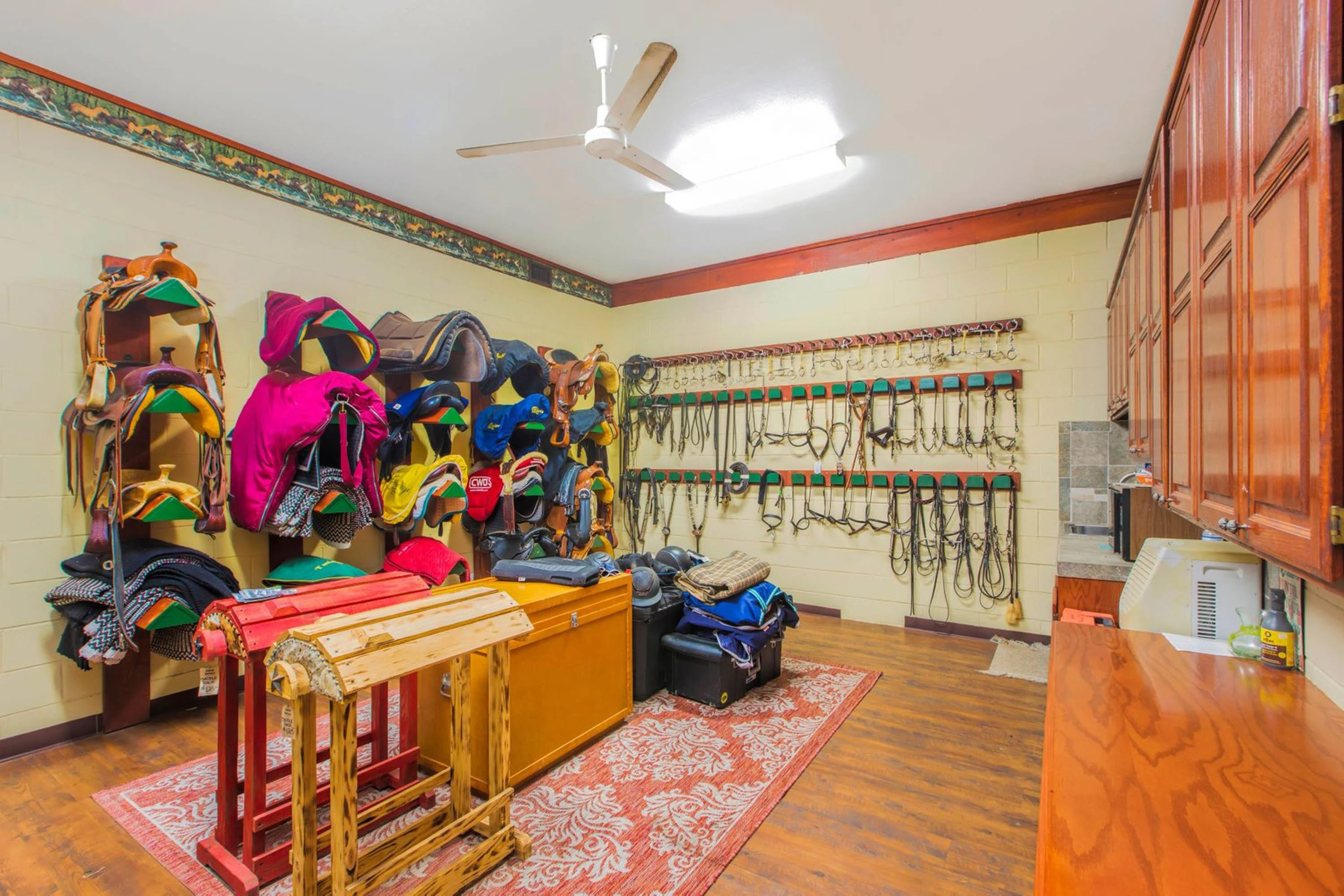 1626 Harper Road, San Antonio Hill Country, Texas 78028 - 1626-harper-road-kerrville-texas16_xypyh3