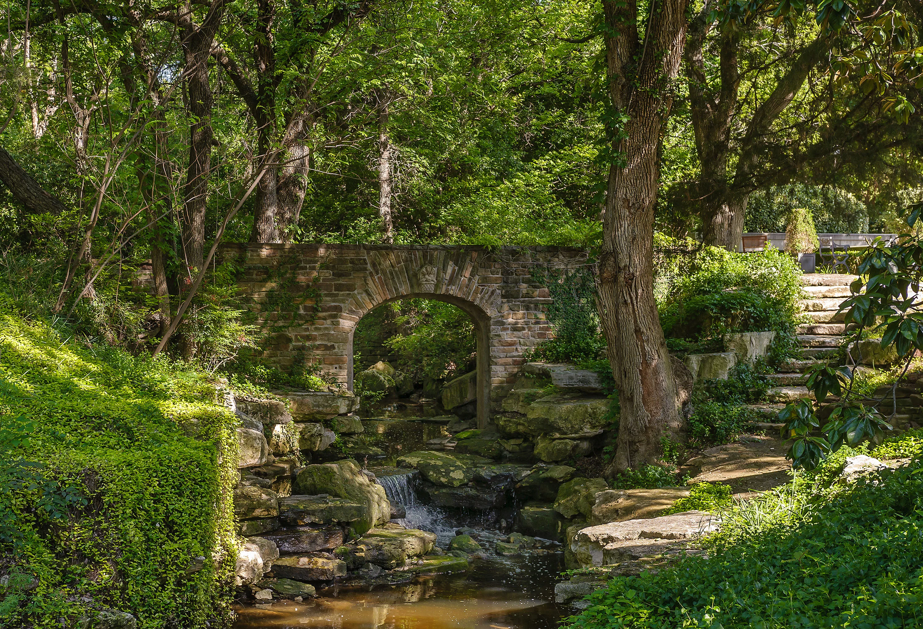 10000 Hollow Way Road, Dallas, Texas 75229 - walnut-place-dallas-texas30_fghkaw