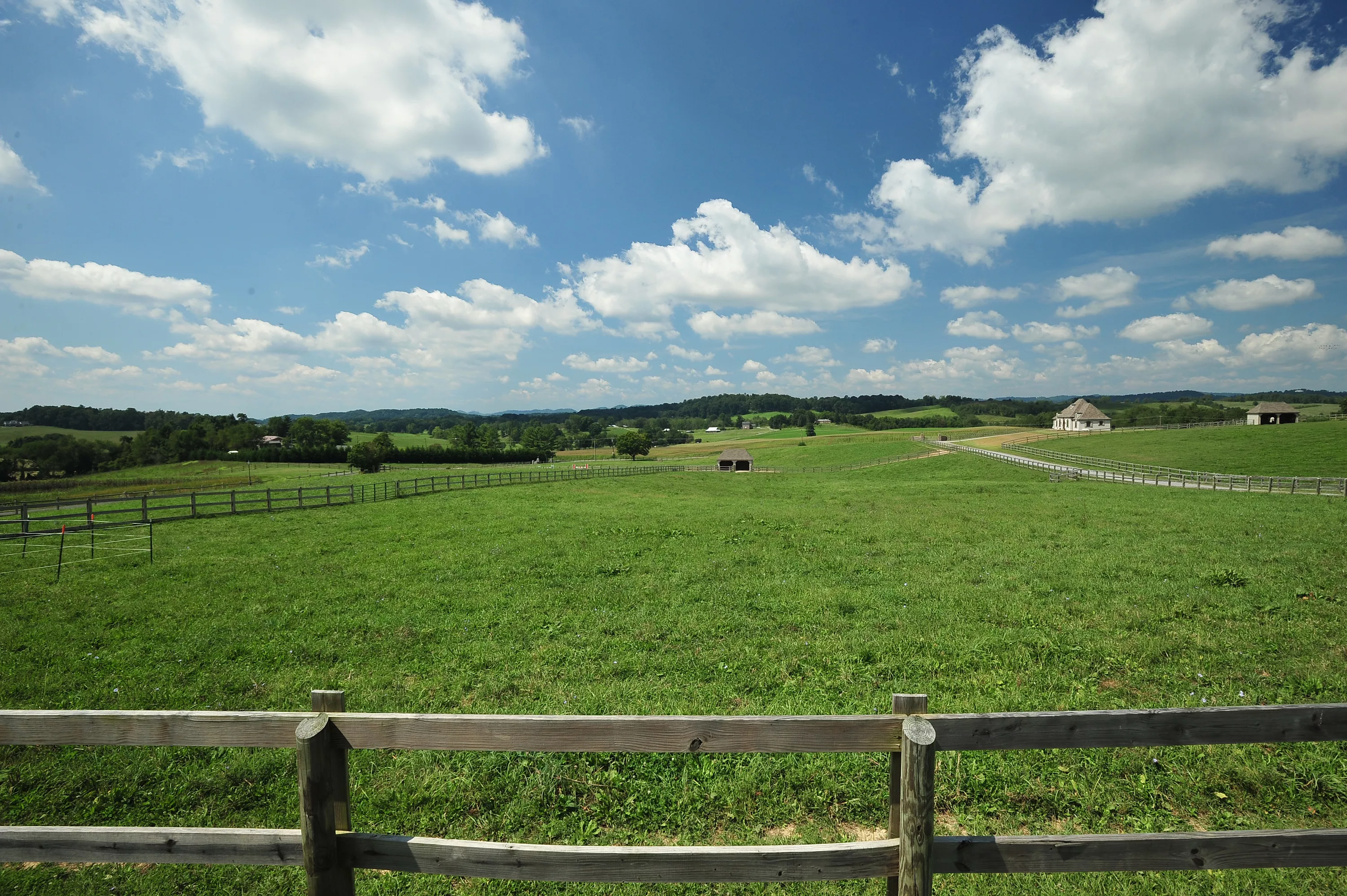 16308 Old Jonesboro Road, Bristol, Virginia 24202 - rolf-carlyle-equestrian-centre-bristol-va-luxury-real-estate-11_kzmnve