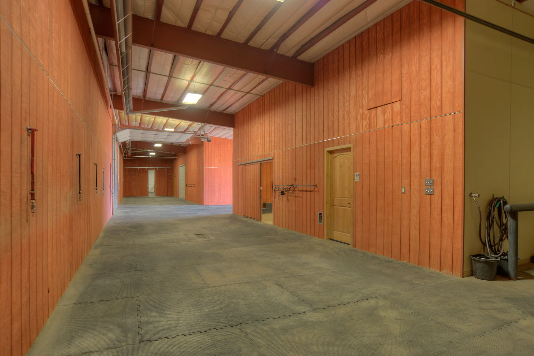 243 Spring Hollow Way, Durango, Colorado 81326 - 23_-_stables-5095_hwvzhp