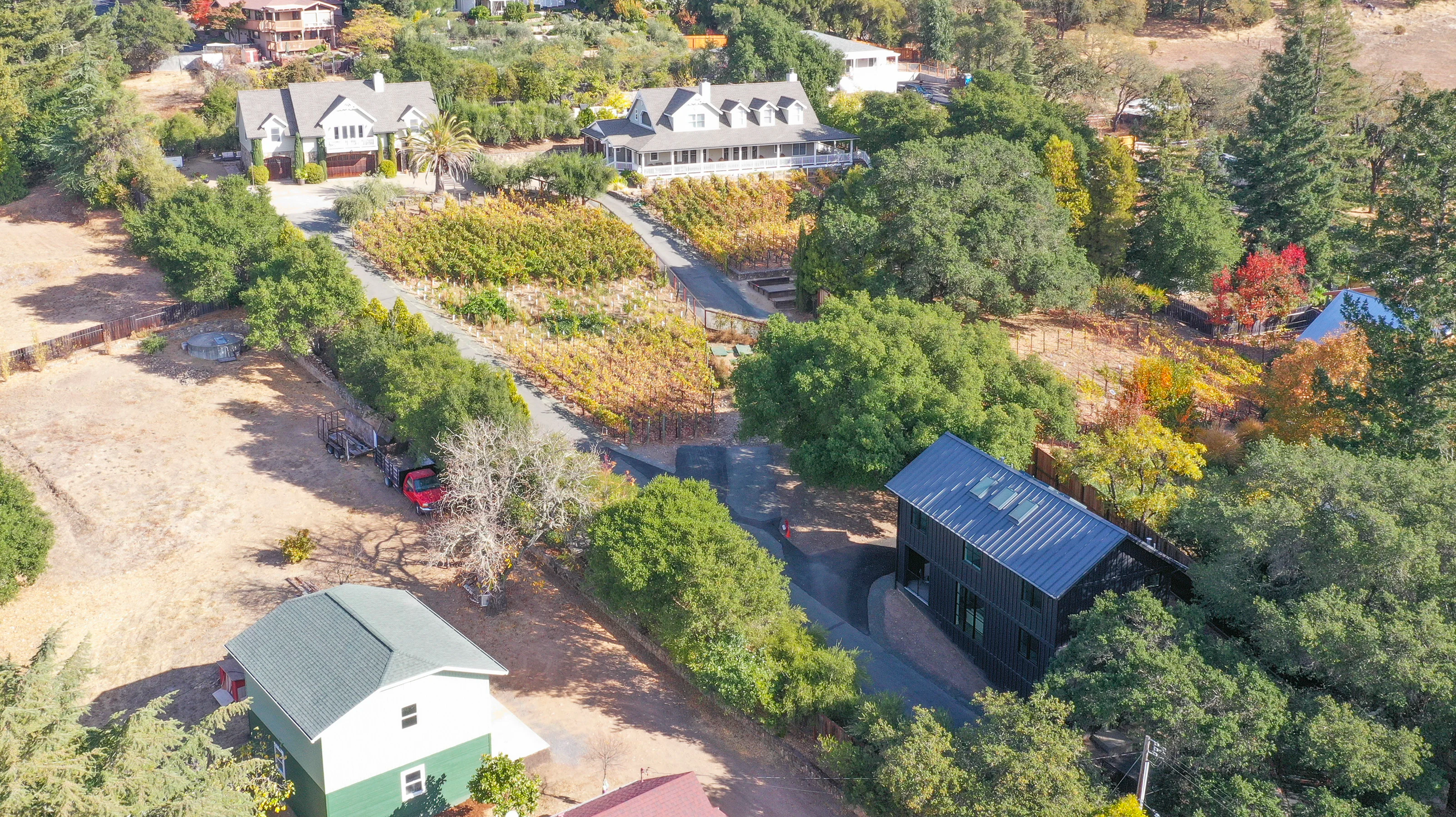 2618 & 2620 Silverado Trail North, Saint Helena, California 94574 - St-Hel-CA08_rfnkpw