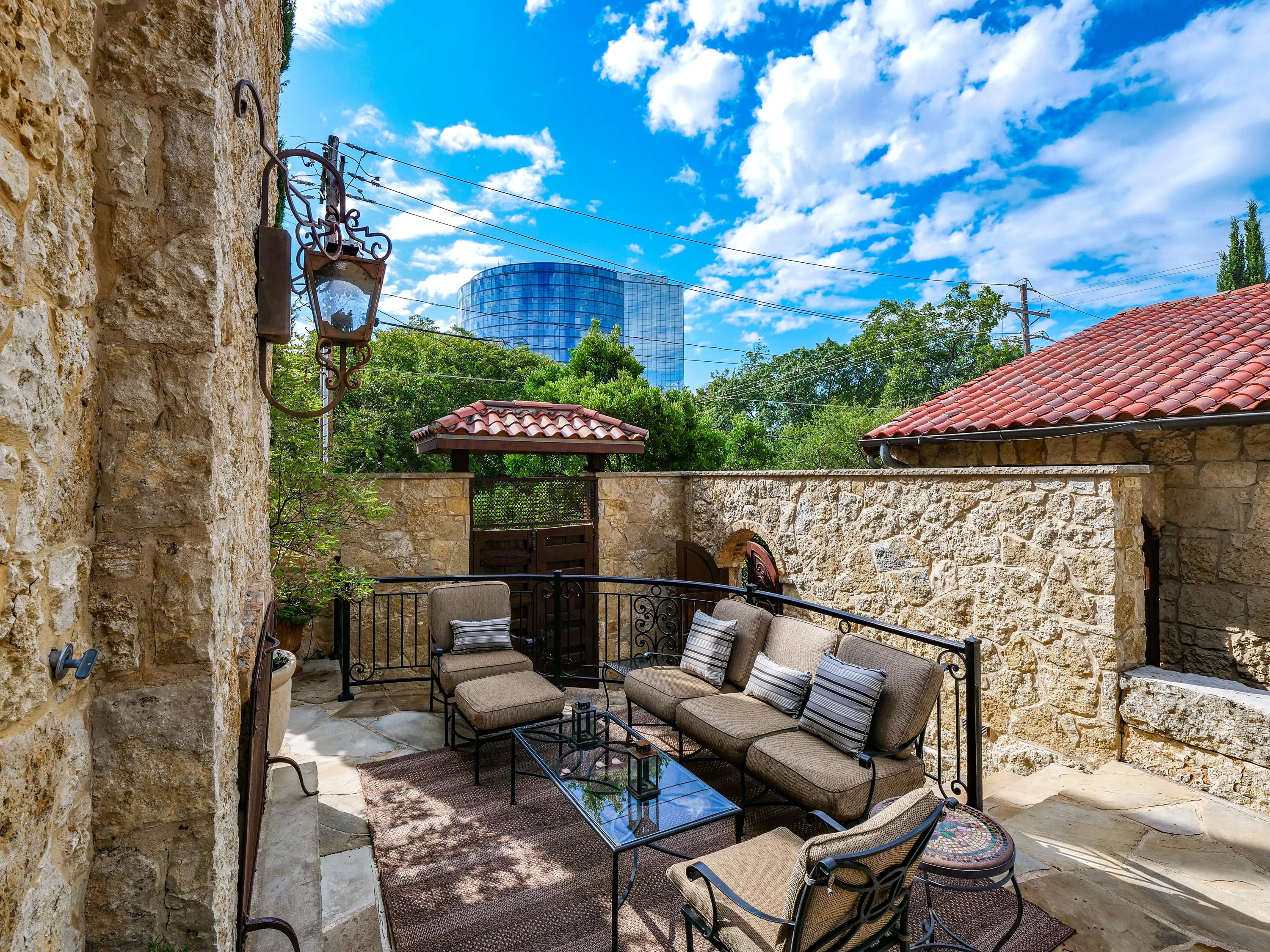 2505 Welborn Street, Turtle Creek, Dallas, Texas 75219 - 2505-welborn-street-dallas-texas43_au1a1u