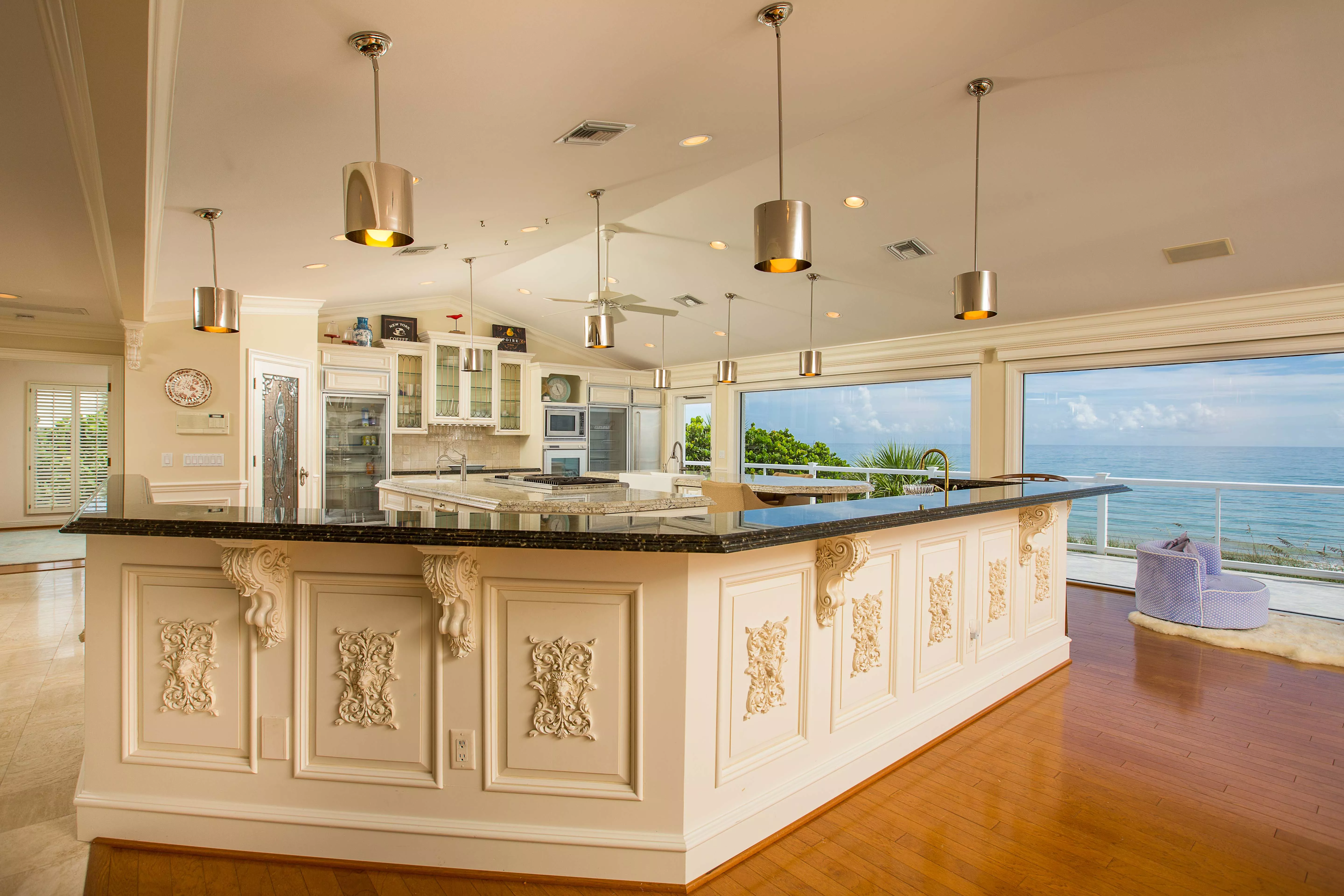 908 Holoma Drive, Vero Beach, Florida 32963 - 908-holoma-drive-vero-beach-florida07_xupw6c