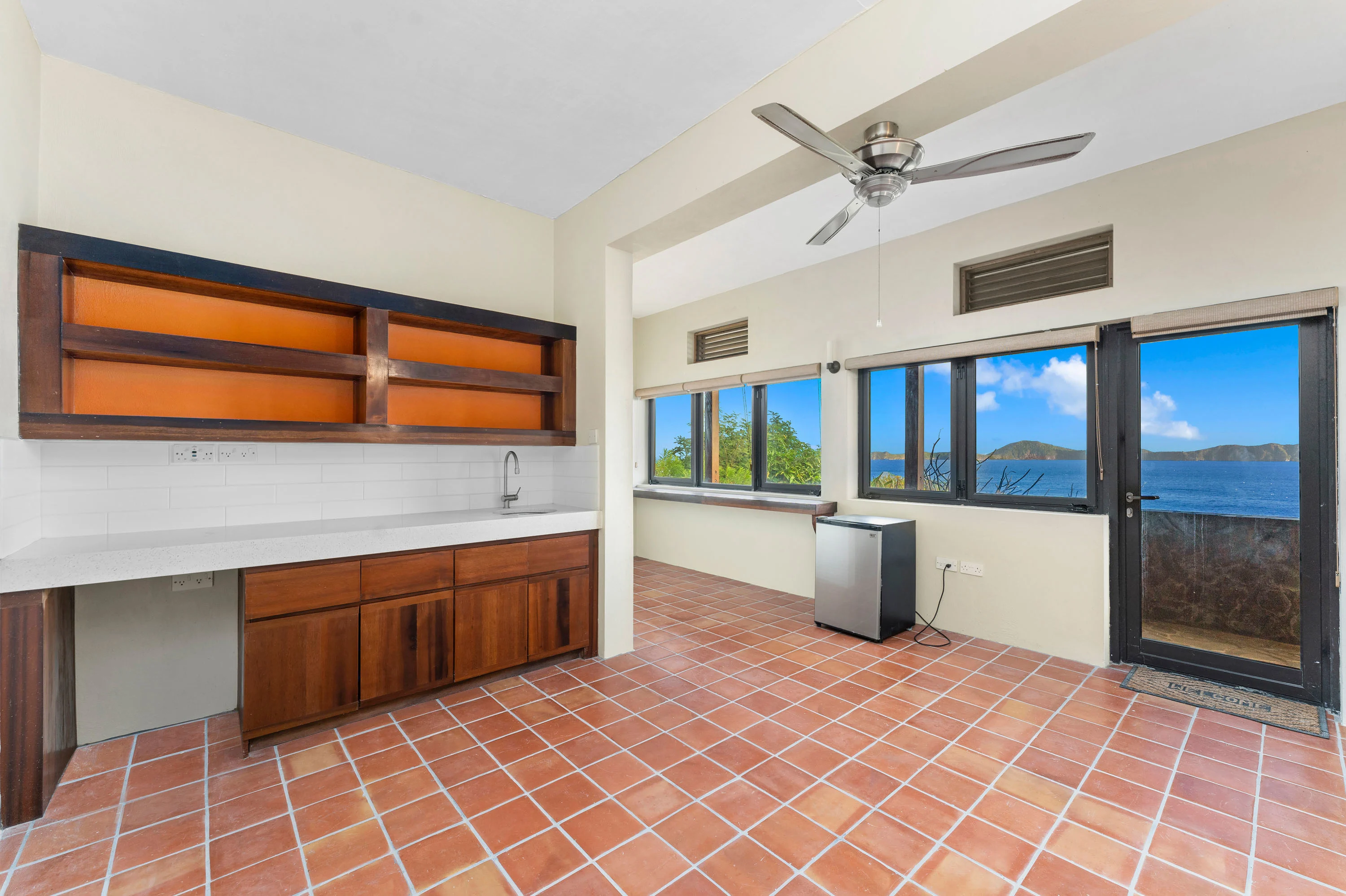 Adams Bay Tower Villa, Bequia, Bequia , St. Vincent & The Grenadines - adams-bay-tower-villa-bequia-st-vincent-grenadines20_hmk4uq