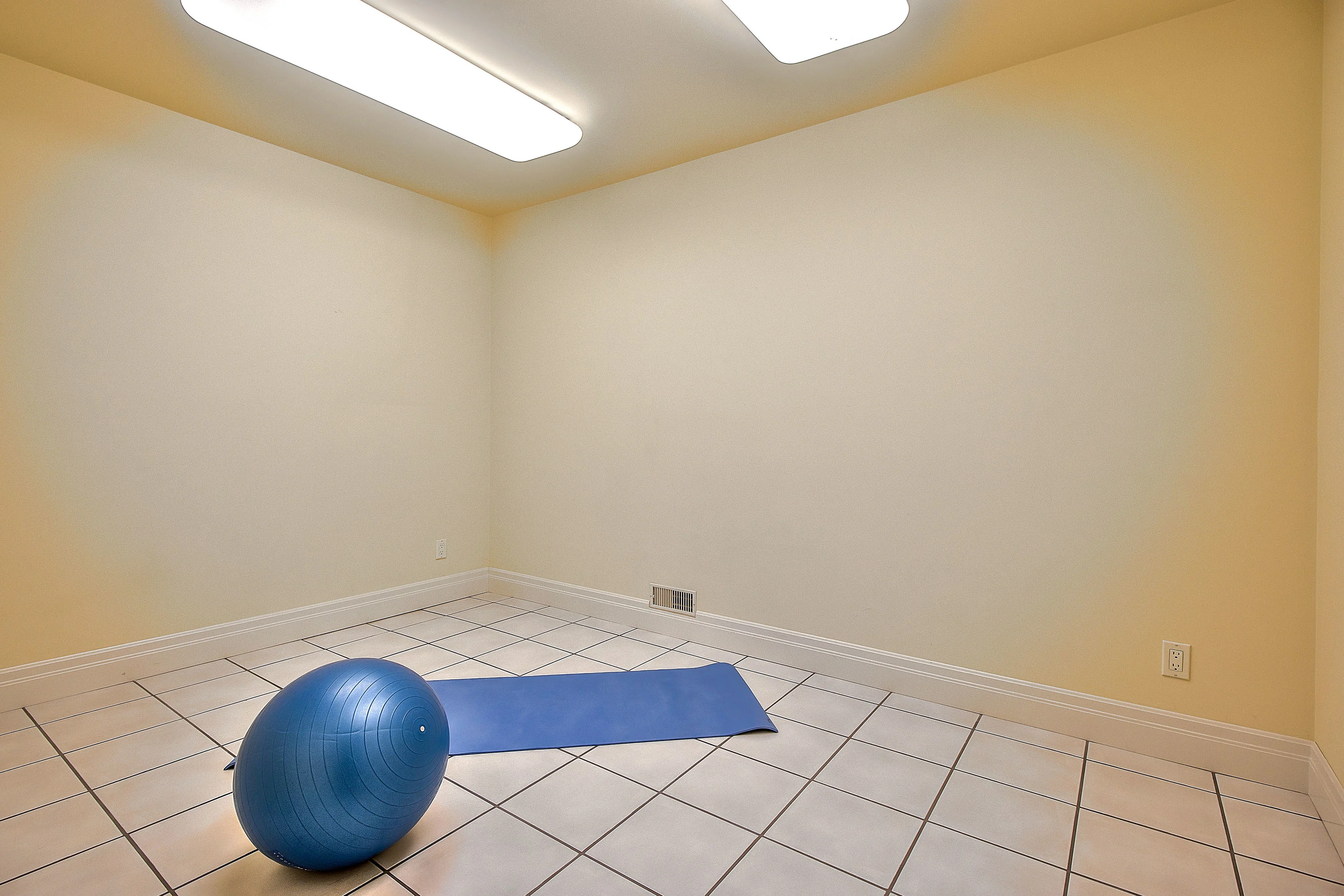 290156 160 Street W, Near Calgary, Alberta T2J 2P9, Canada - 290156-160-street-rural-foothills-county-alberta-canada35_f5trfa