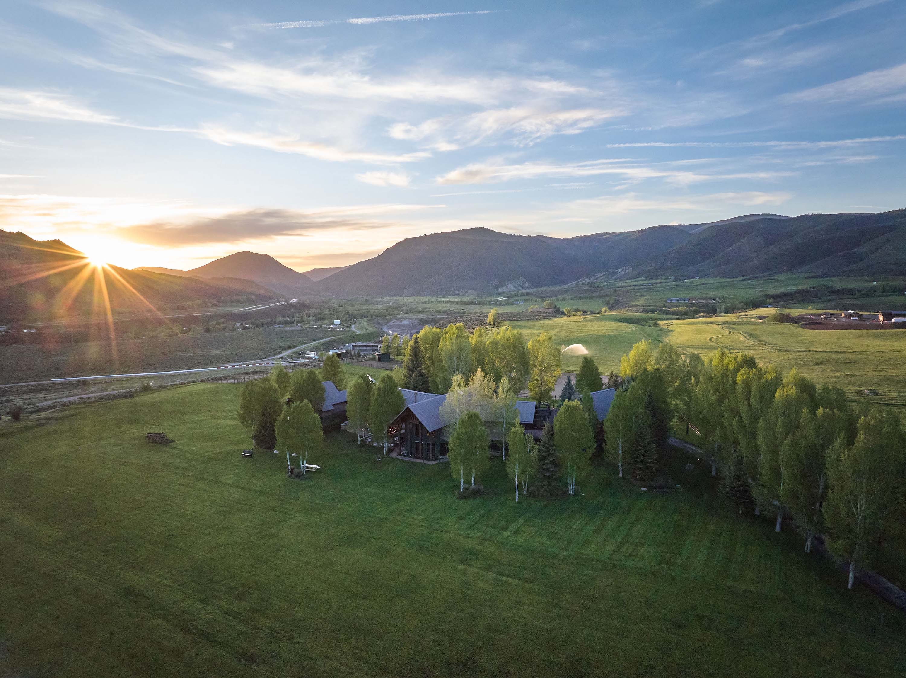 10-Acre Equestrian Estate with Panoramic Mountain Views in Picturesque ...