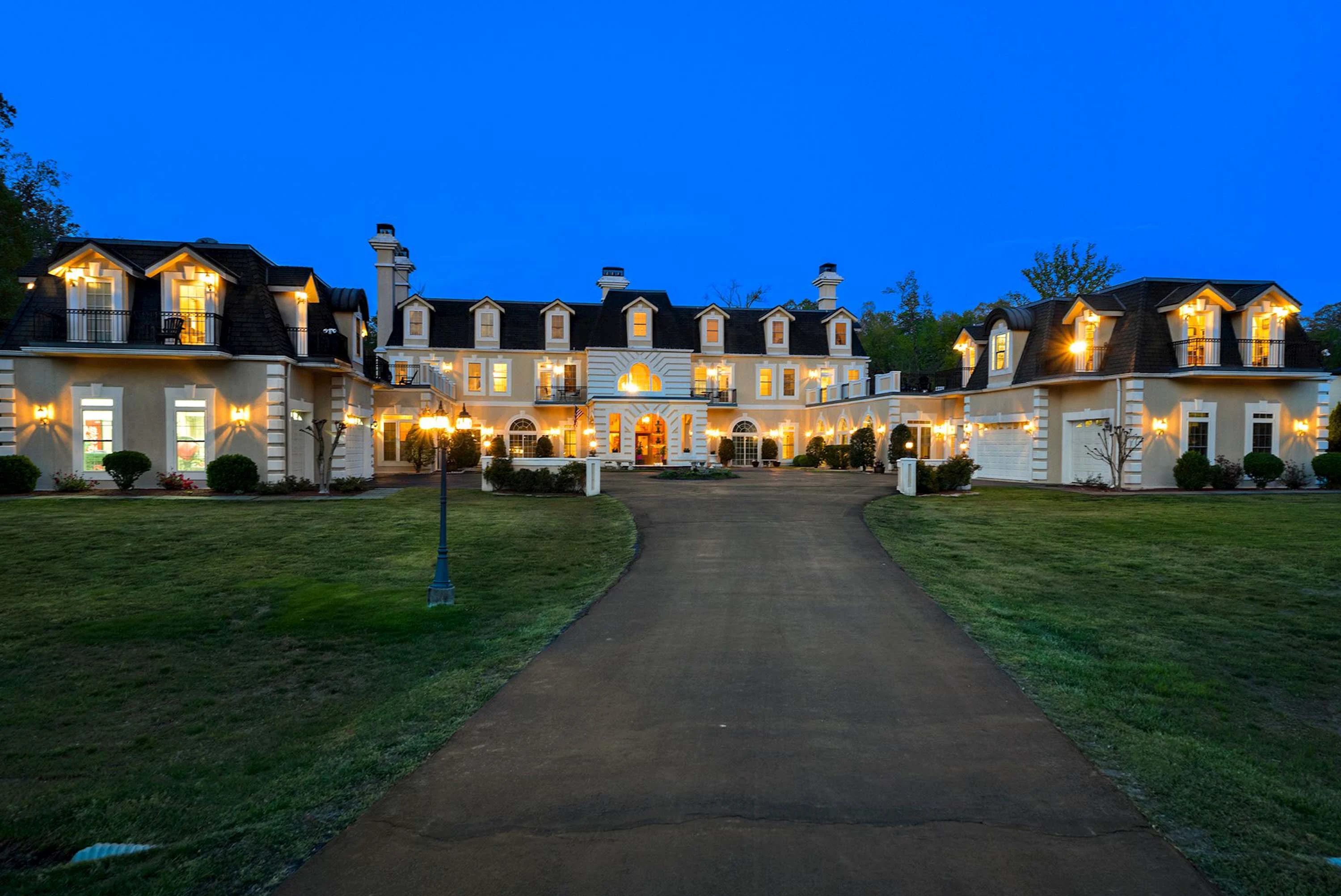 5825 Doyle Road, Near Washington D.C., Virginia 20124 - 5825-doyle-road-clifton-virginia80_uodbe3