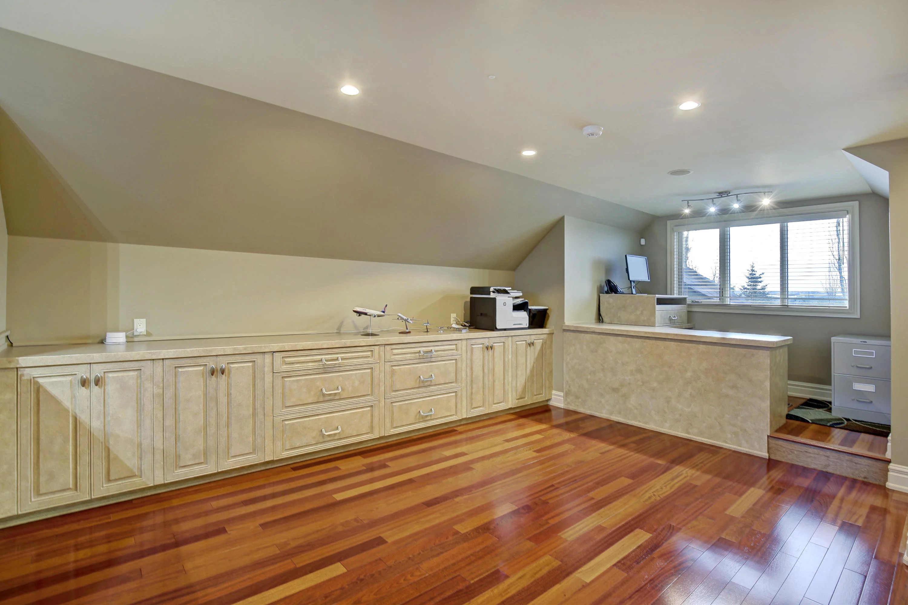 82031 202 Avenue West, Calgary, Alberta T1S 2X2, Canada - 82031-202-avenue-w-foothills-alberta-canada32_wolah7