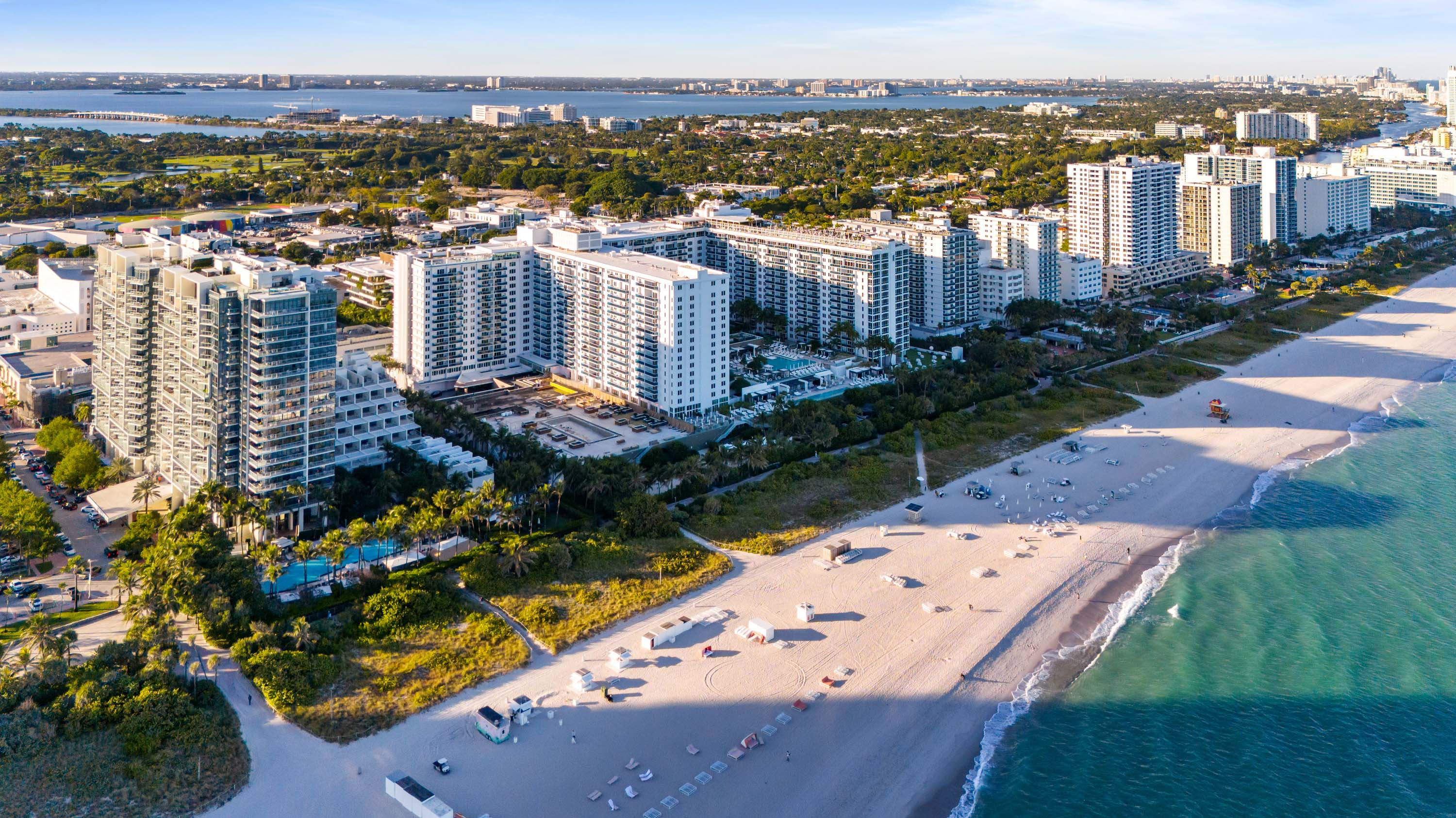 27 2301 Collins Ave Apt 1432 - Luxury Real Estate - Concierge Auctions