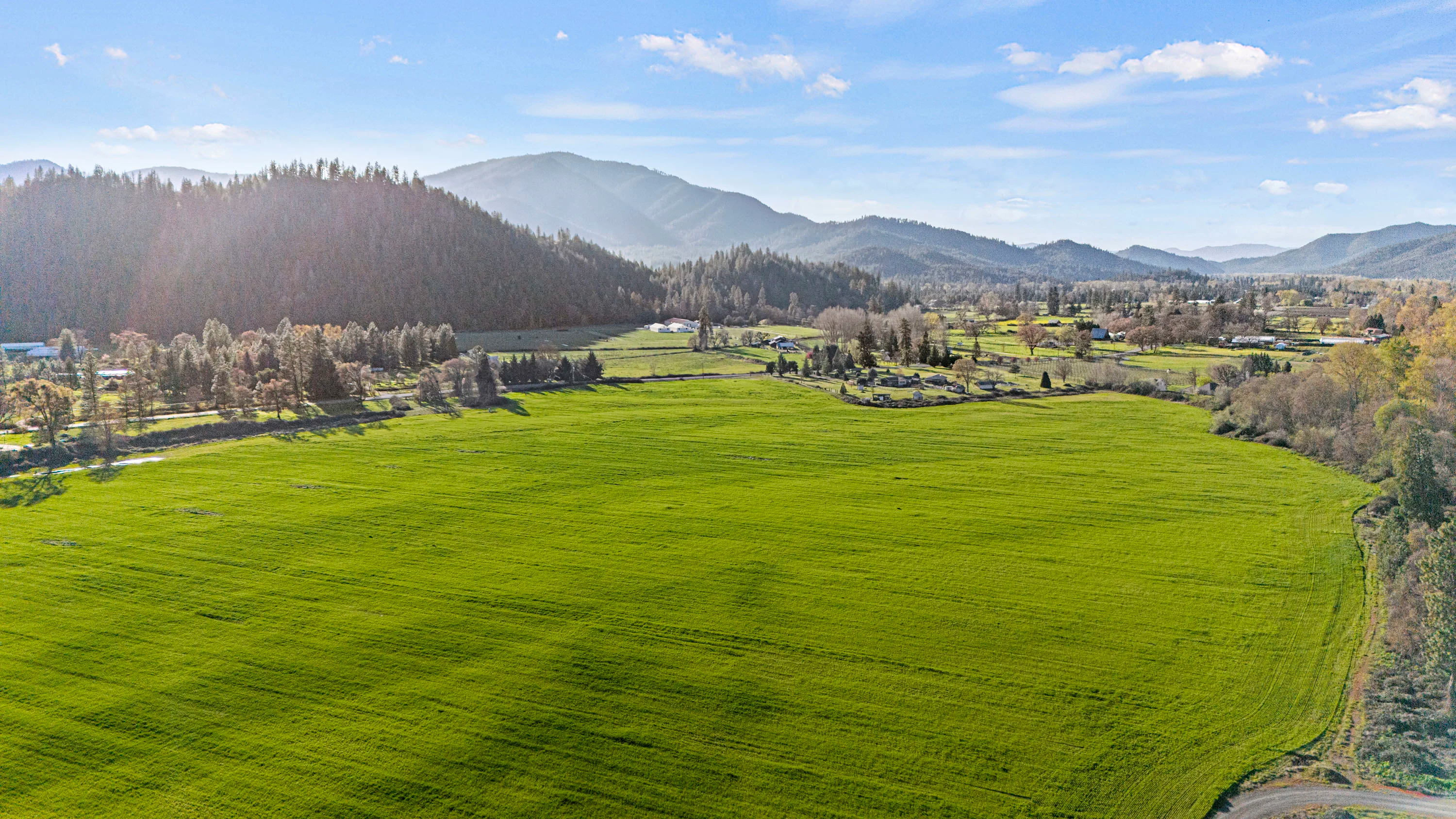 15855  Highway 238, Grants Pass, Oregon 97527 - 15577_Hwy_238_Grants_Pass_OR_25_h7rsuc