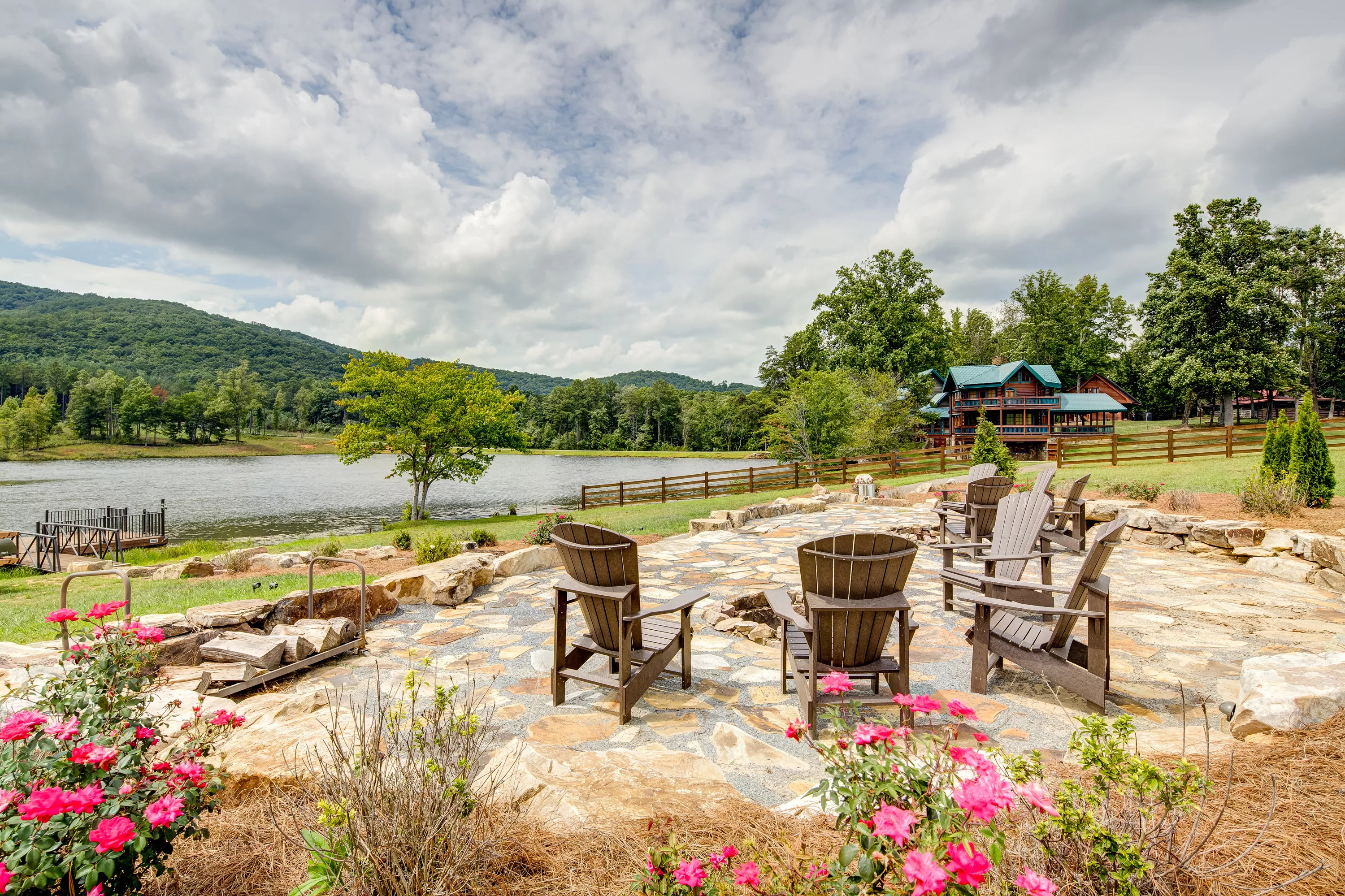 275 Kennemur Road, Historic Ellijay, Georgia 30536 - falling-waters-mountain-lodge-275-kennemur-rd-luxury-real-estate-2_w5sy4k
